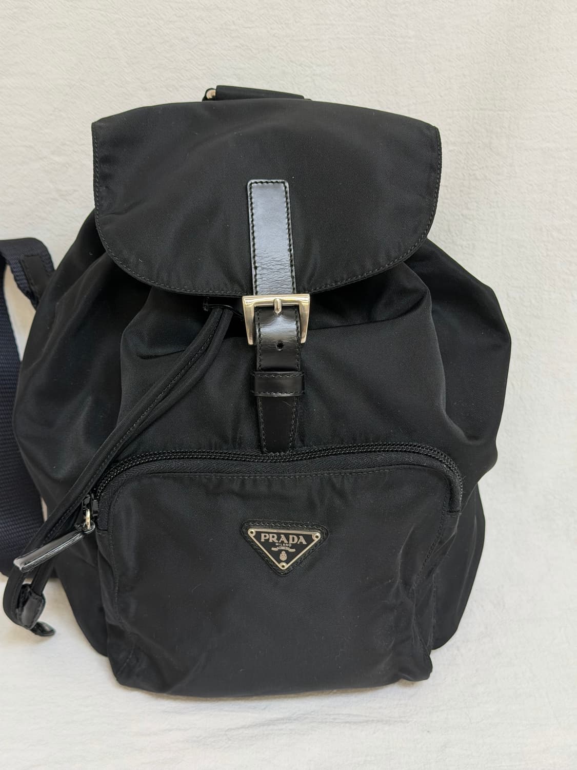 정품 프라다 포코노 나일론 원포켓 백팩 상품이미지4
