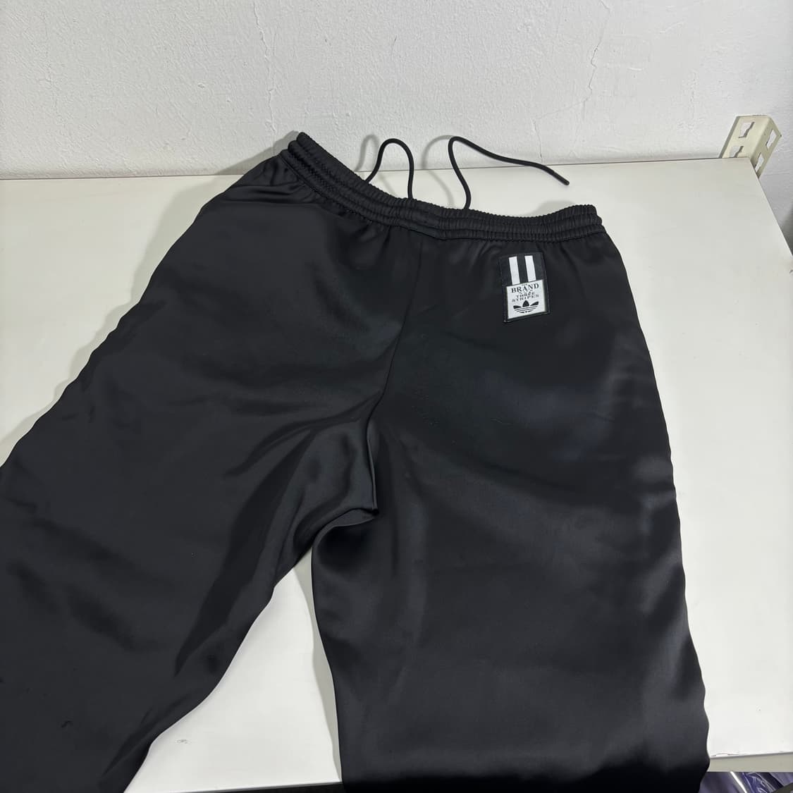 우먼M-L 아디다스오리지날 검흰 사이드버튼 져지 조거팬츠 상품이미지4