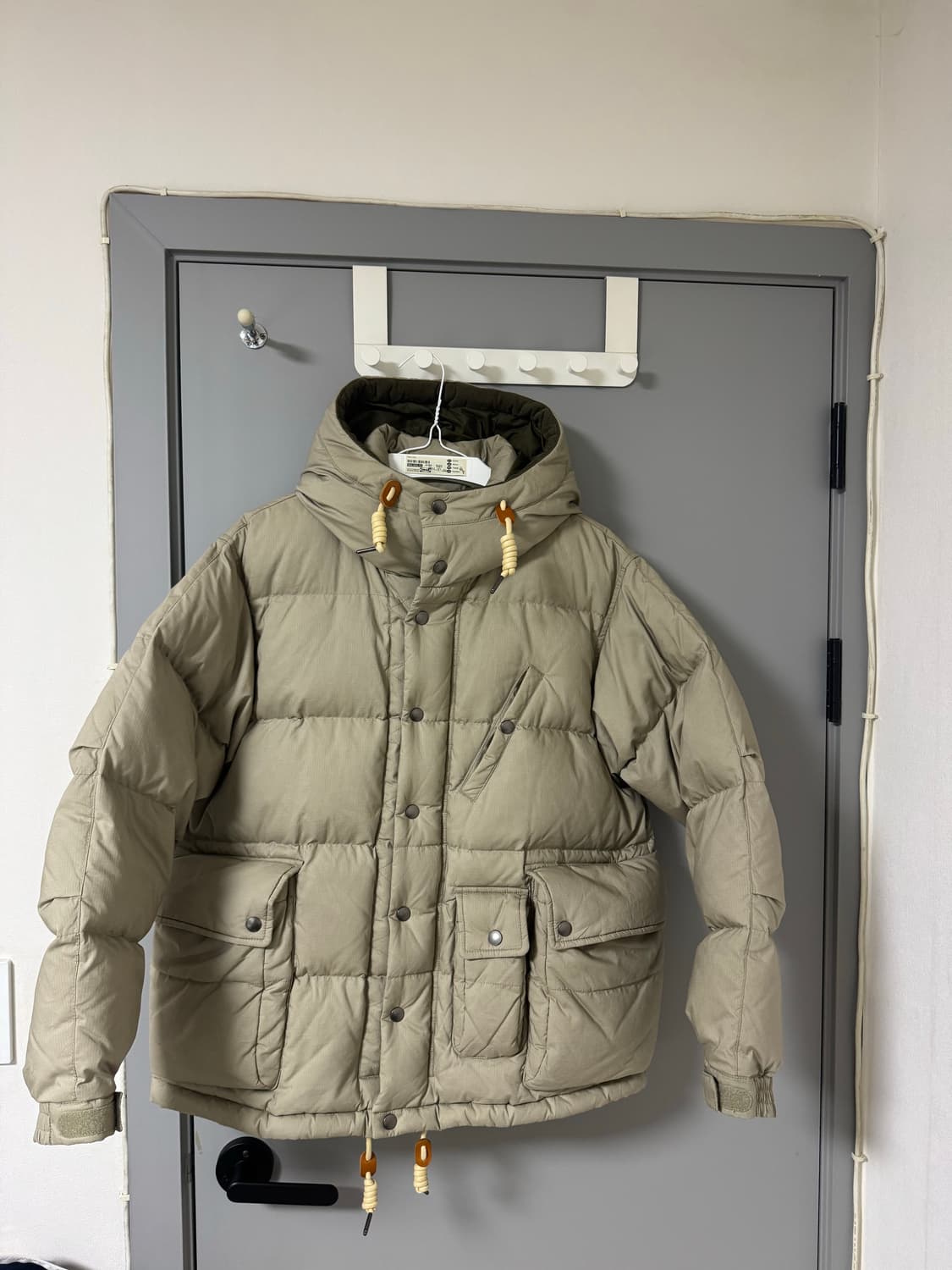 헨리코튼 ffc 왁스 구스패딩 카라코람 베이지 95 상품이미지1