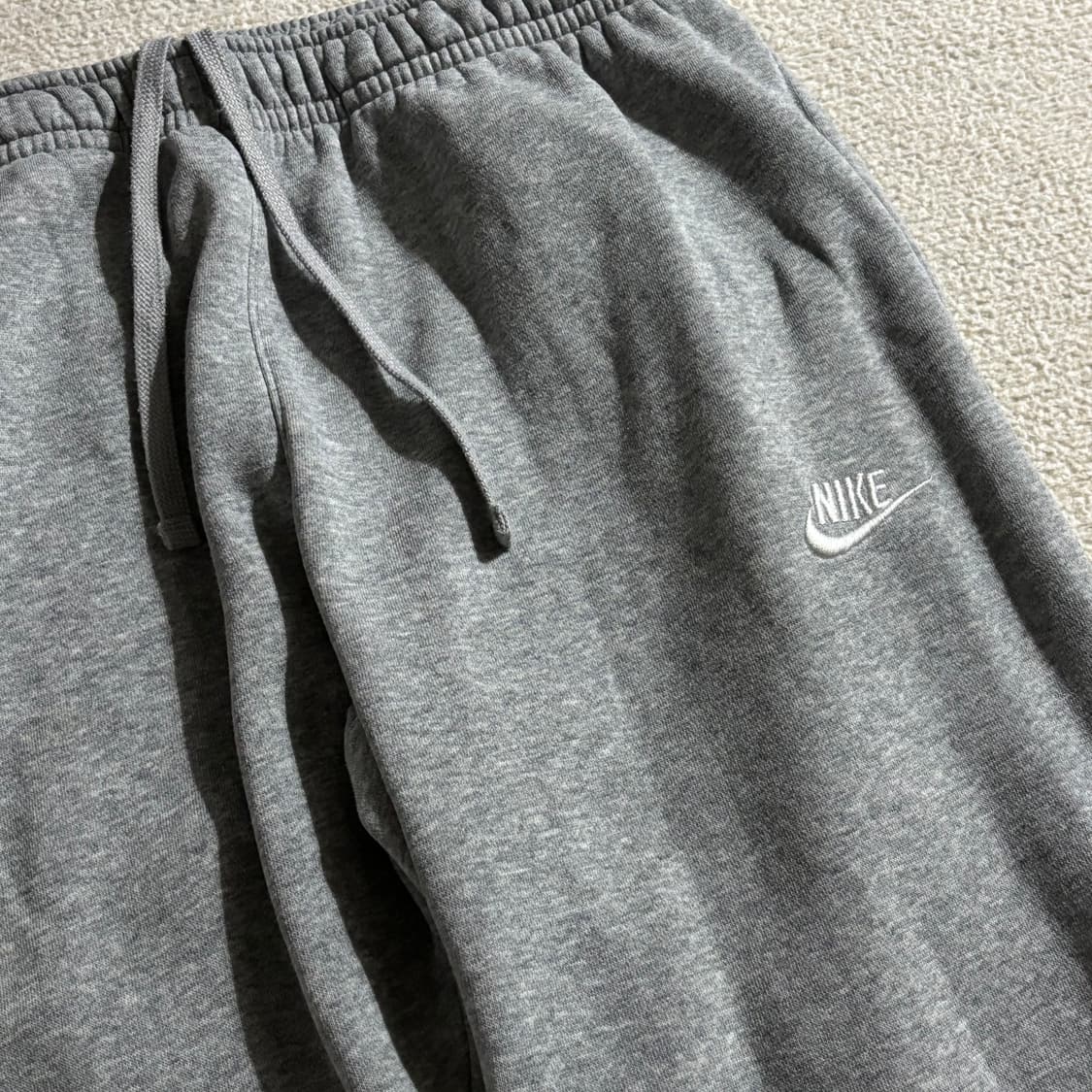 나이키 그레이 스몰로고 면 츄바 트레이닝 조거팬츠 상품이미지2