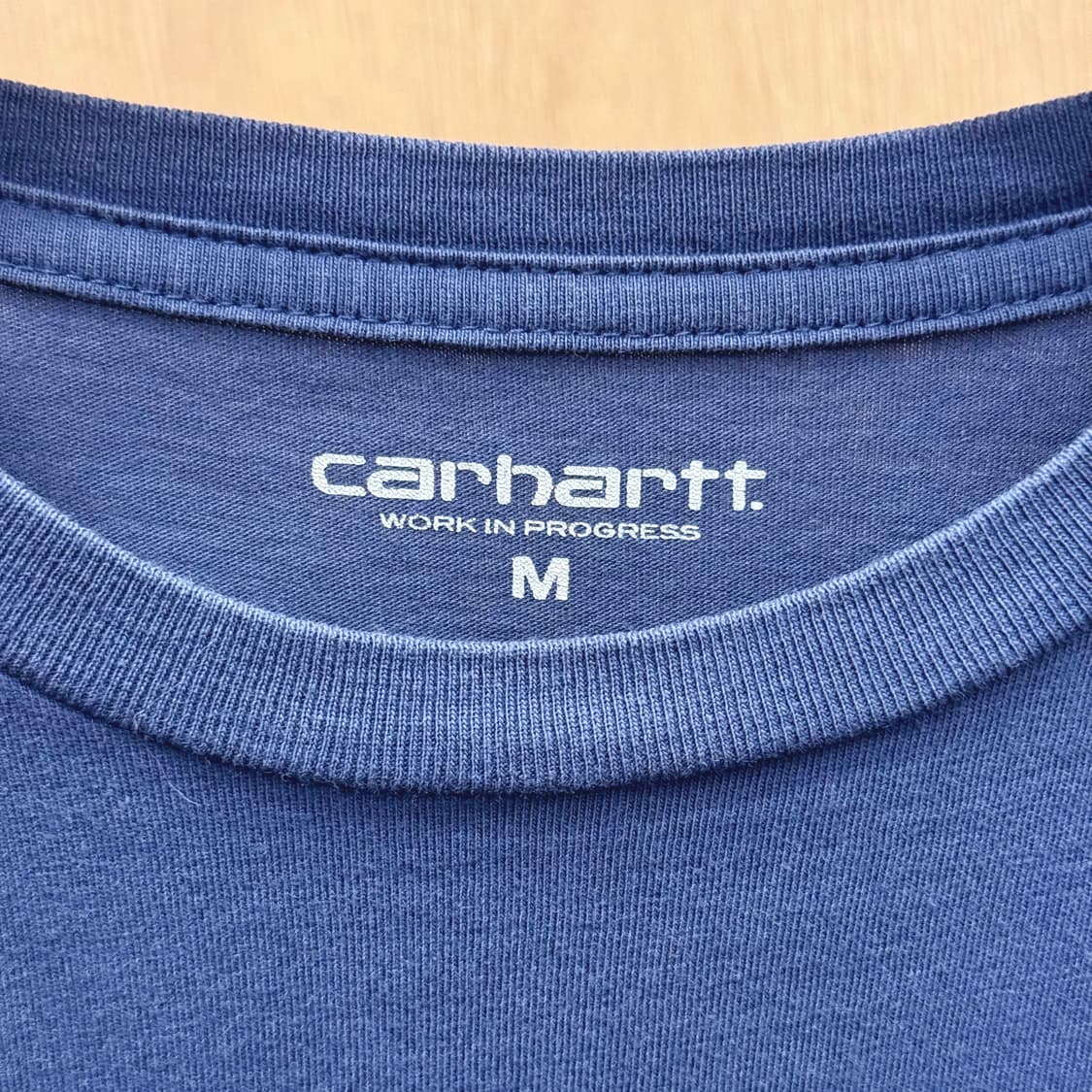 칼하트 그래픽 프린팅 반팔 티셔츠 빅로고 아트워크 디테일 네이비 상품이미지7