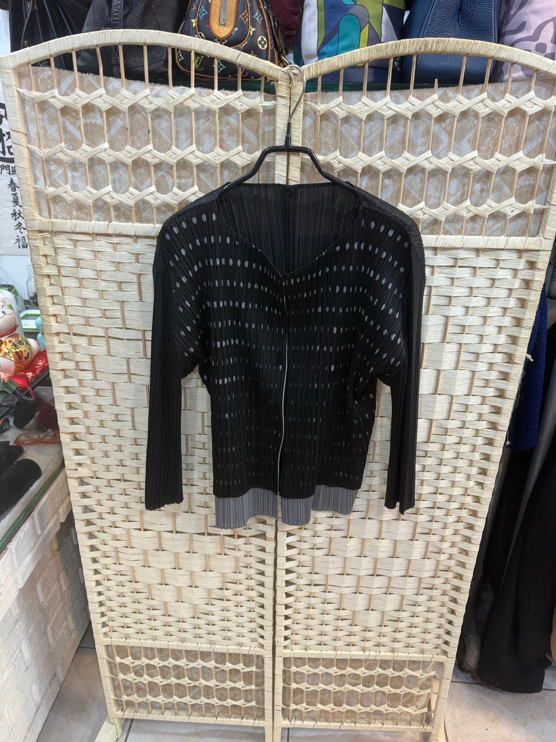 3/66 정품 플리츠플리즈 가디건 팝니다 상품이미지1