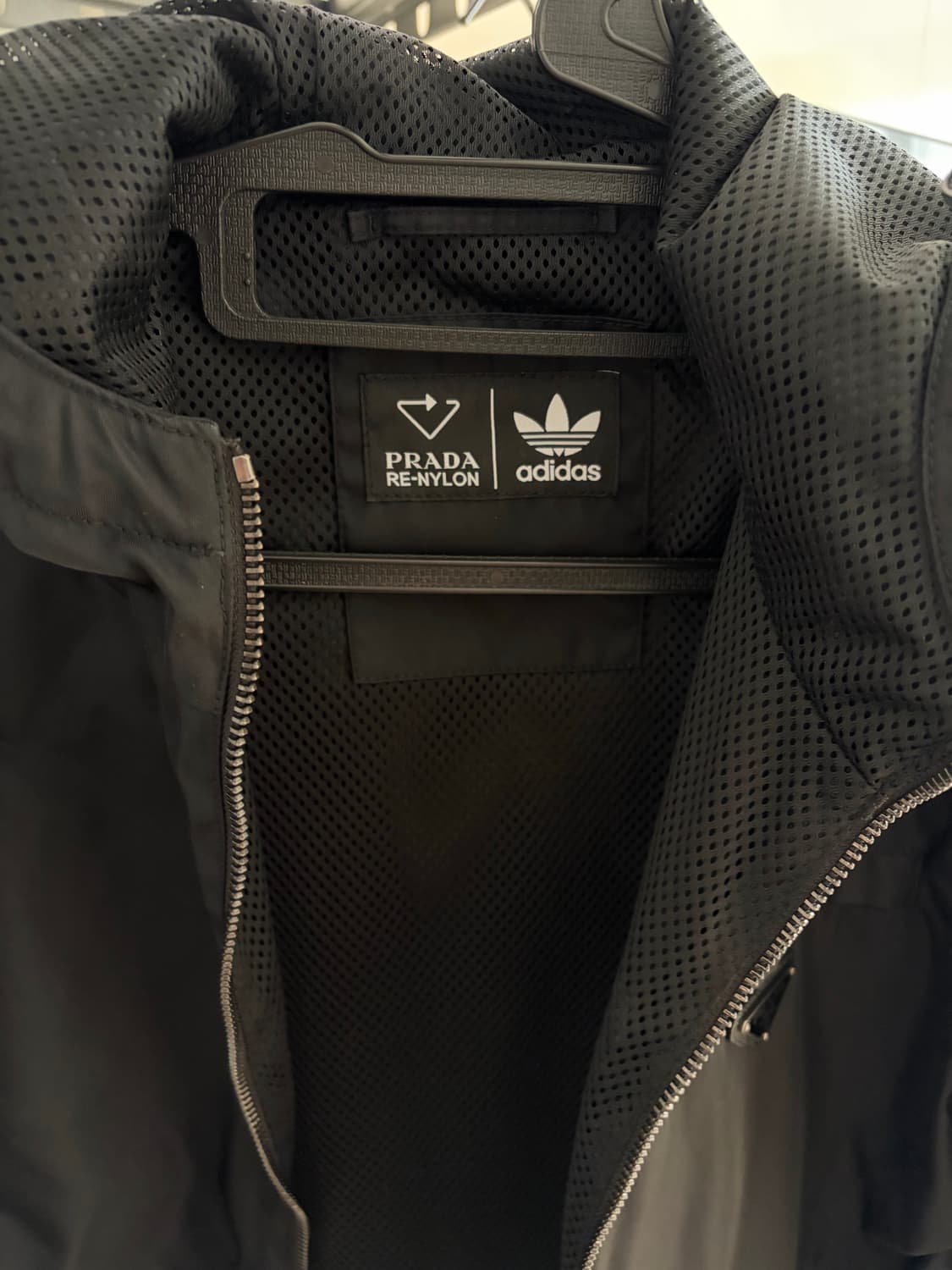 프라다x아디다스 리나일론 adidas for Prada Re-Nylon 상품이미지1