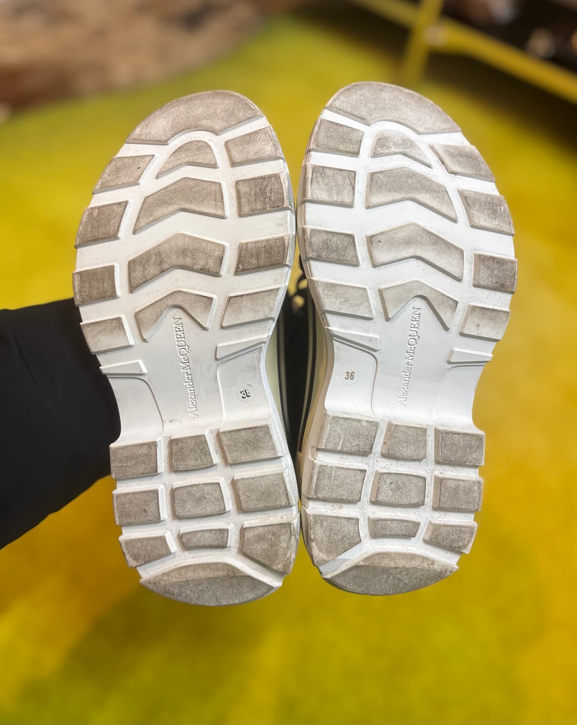 Alexander McQueen Tread Slick 하이탑 스니커즈 상품이미지9