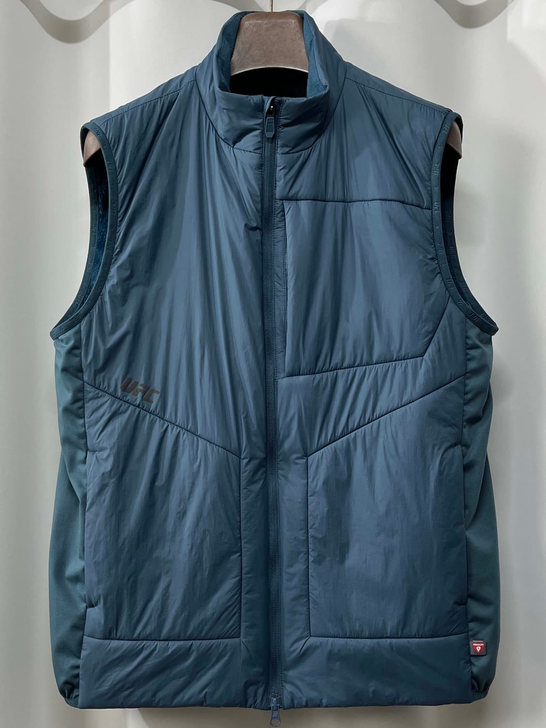 UFC 프리마로프트 가드 레귤러핏 패딩 베스트 자켓 상품이미지1