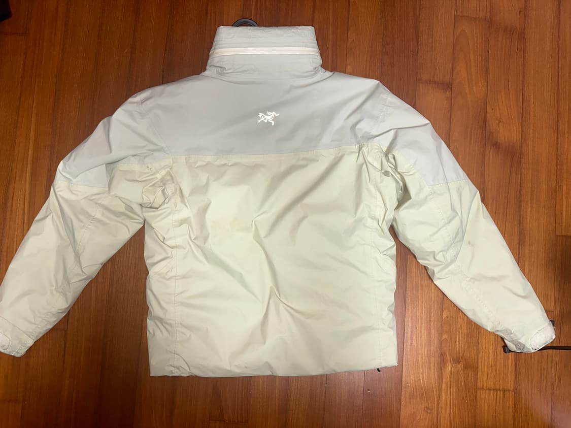 아크테릭스 패딩 XS 상품이미지3