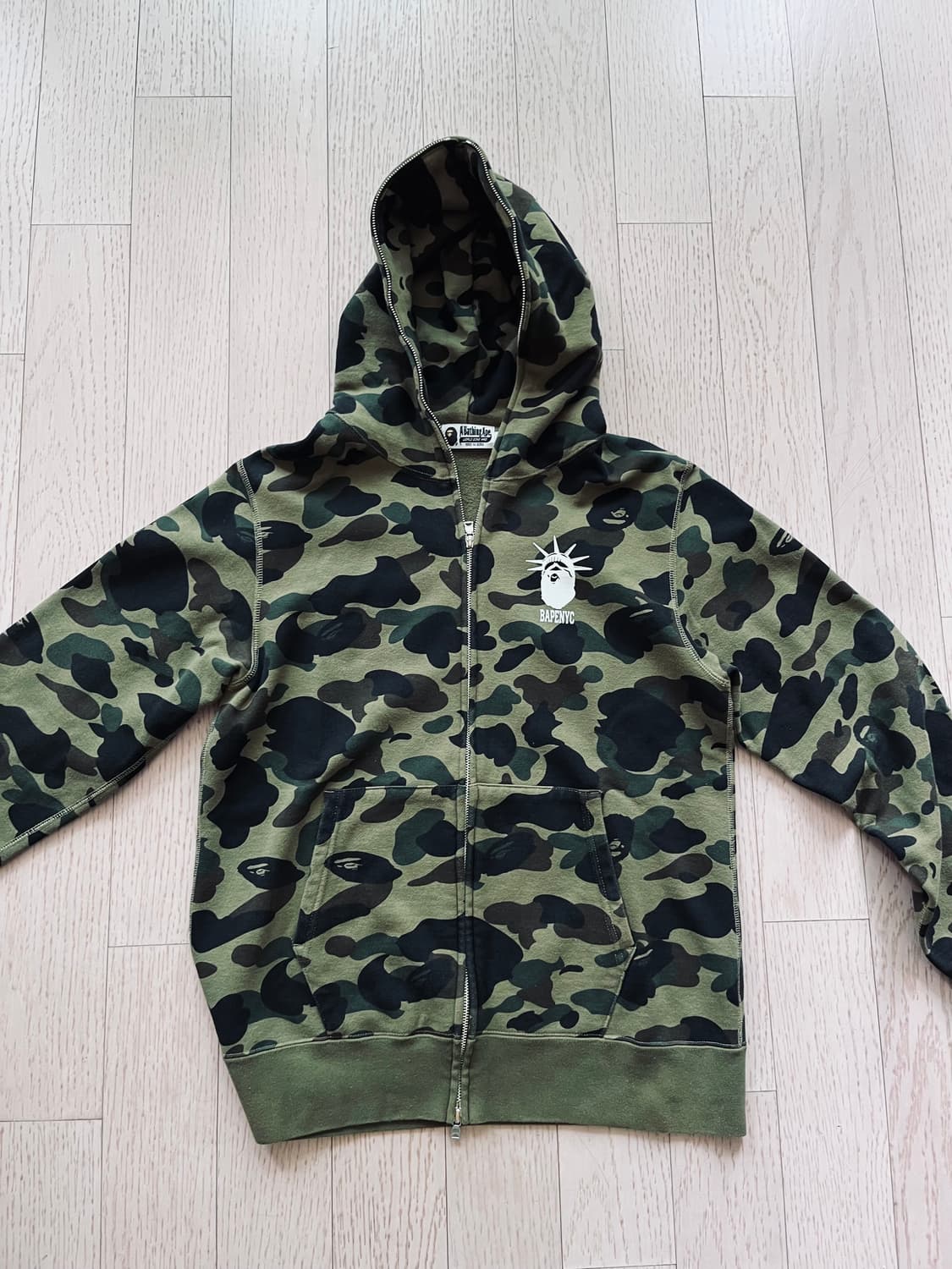 Bape  NYC 1st Camo Full Zip Hoodie XL 상품이미지1