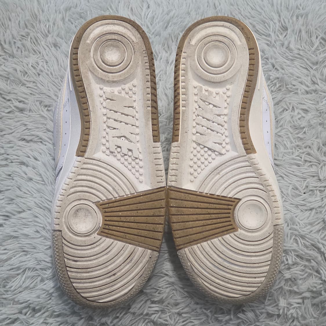 7q-4:나이키 여성용 로우컷 스니커즈 DX9176103 화이트(225 상품이미지9