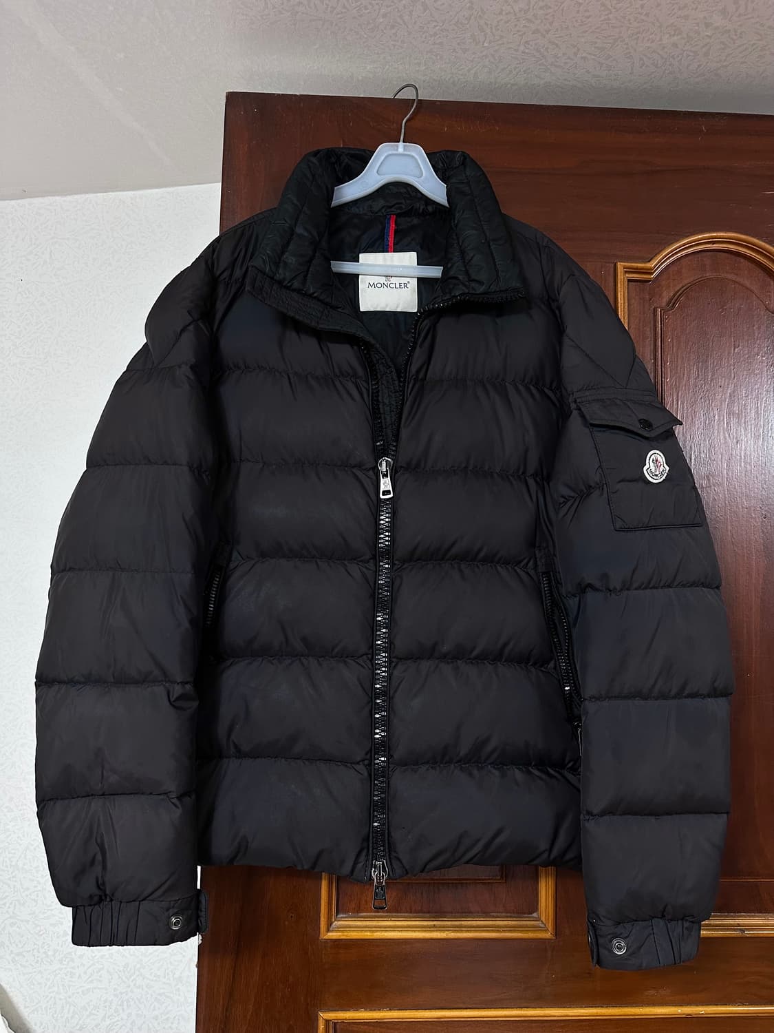 몽클레어 마야 블랙 숏패딩 상품이미지1