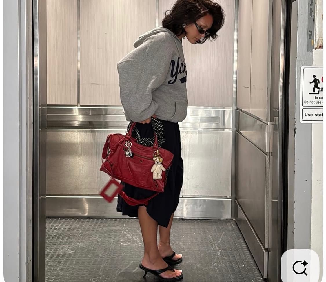 발렌시아가 모터백  상품이미지1