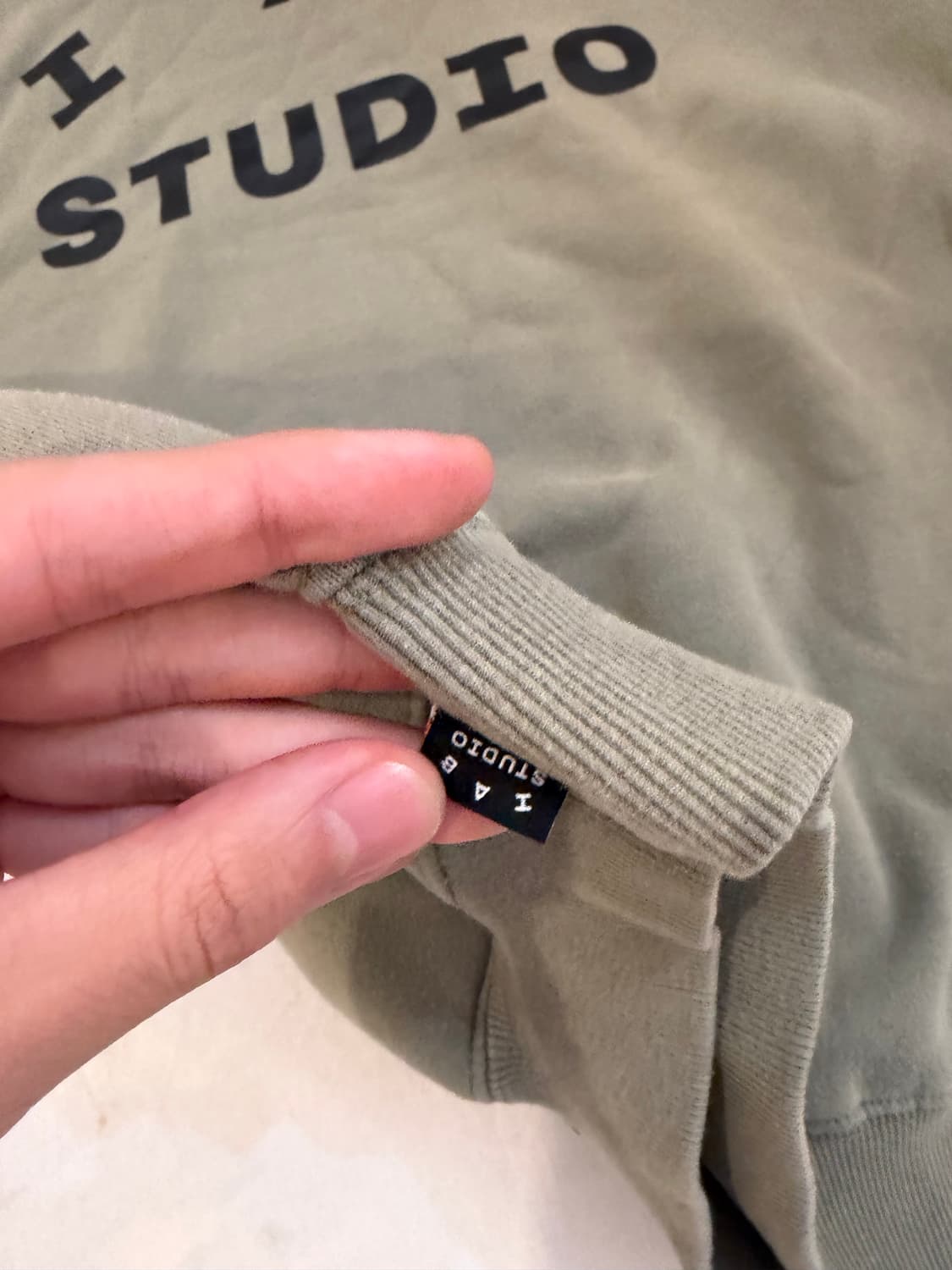 아이앱 스튜디오 후드티 카키 올리브 상품이미지5