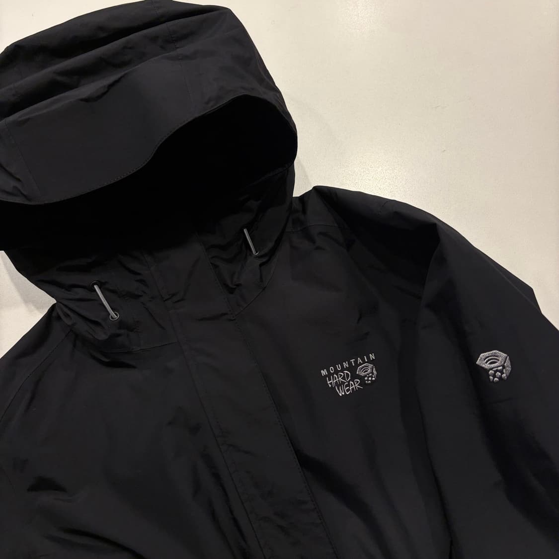 [M] 마운틴하드웨어 드라이Q 블랙 바람막이 후드 자켓 D23 상품이미지3