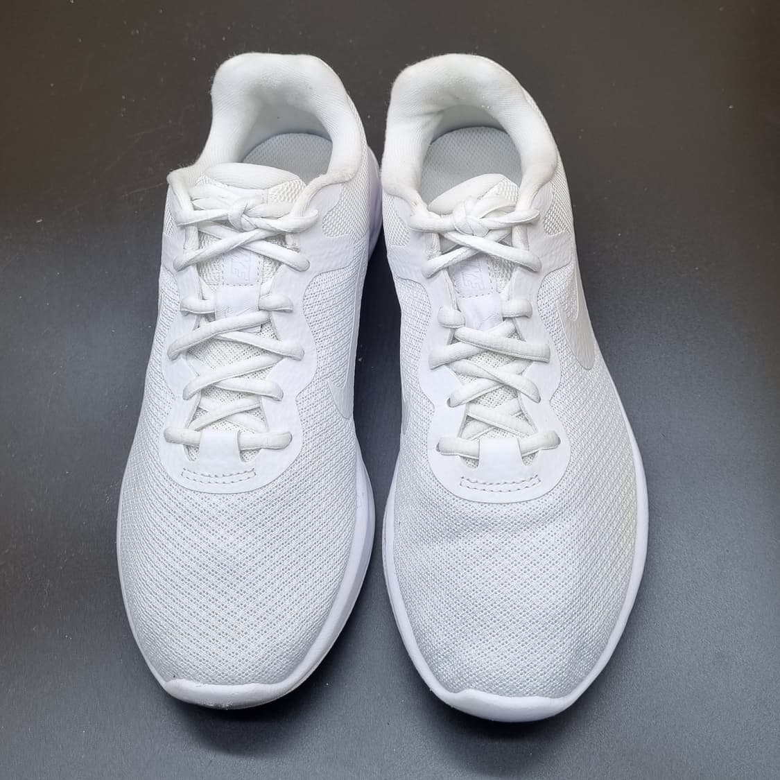 나이키 레볼루션6 화이트 운동화245 상품이미지2