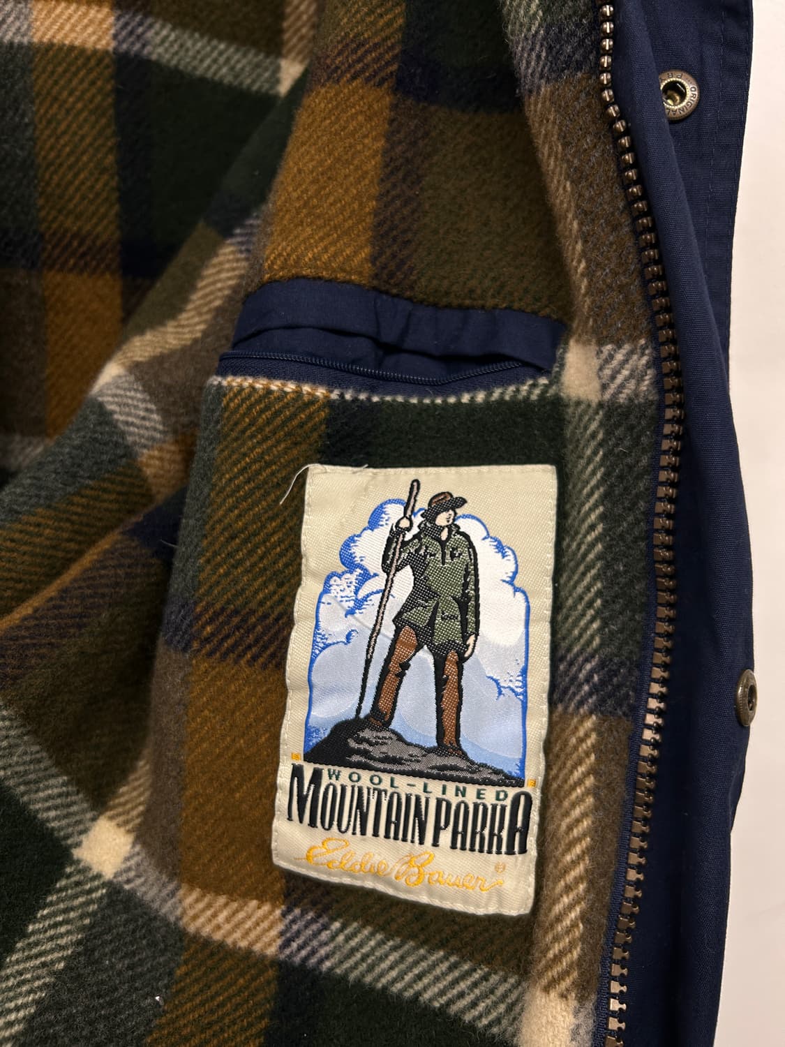 90s 에디바우어 네이비색 마운틴 파카 상품이미지5