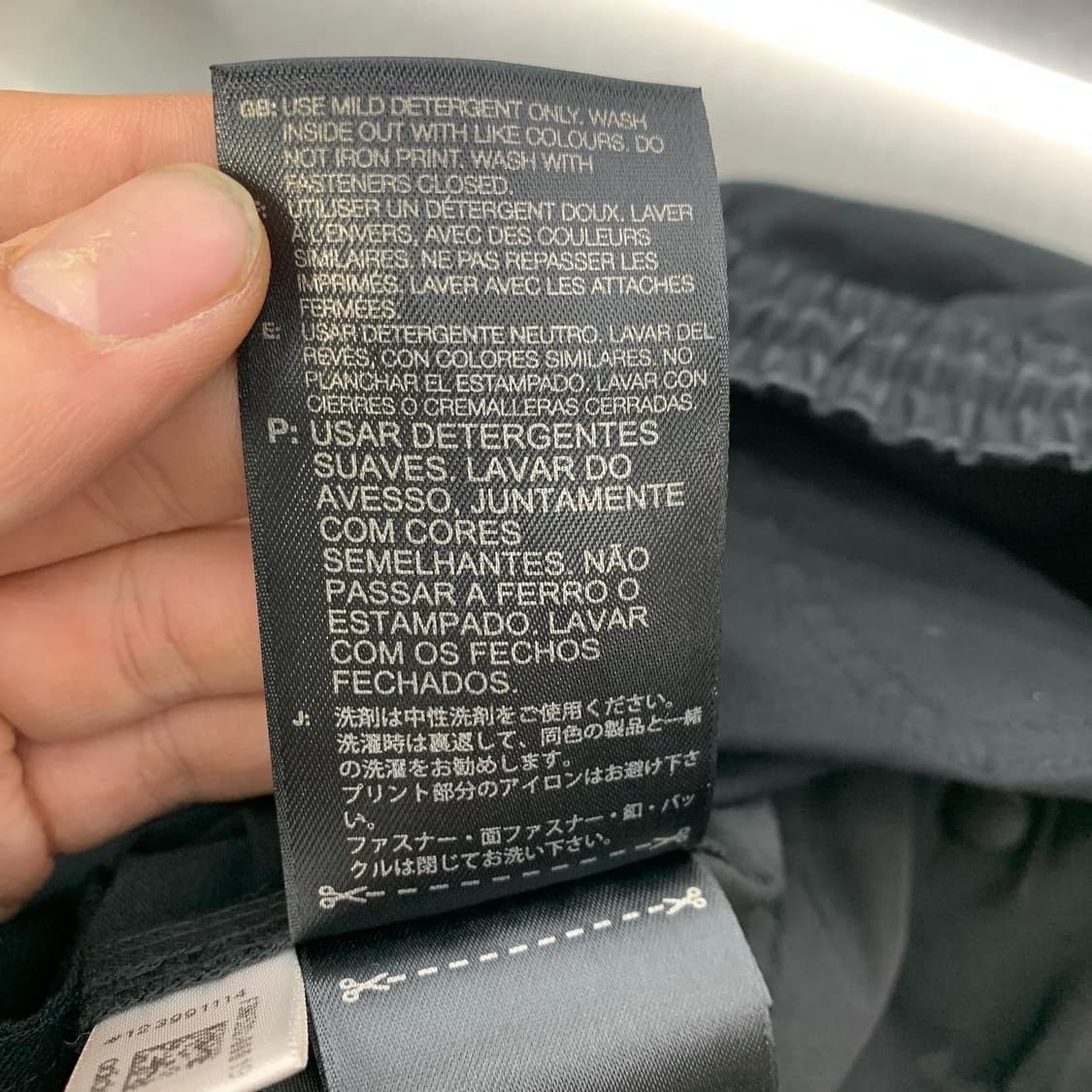 Y-3 블랙 오버사이즈 로고 밴딩 하프 팬츠   상품이미지10