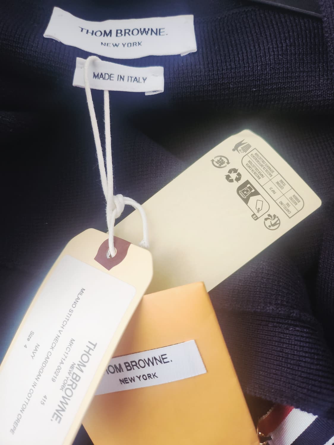 톰브라운 금장 밀라노 스티치 가디건4사이즈 상품이미지6