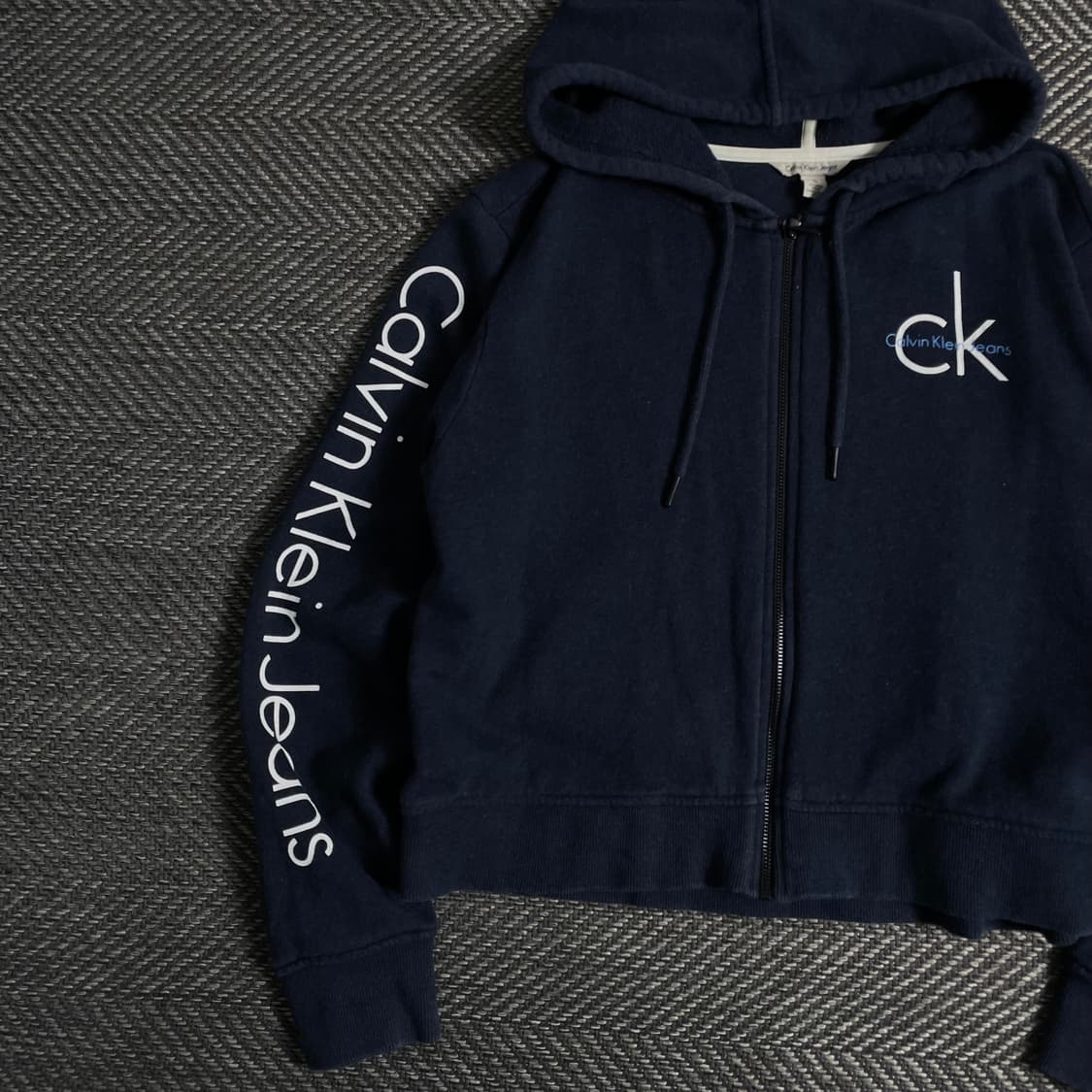 캘빈클라인 우먼스 스펠아웃 빅로고 후드집업o 5070 상품이미지3