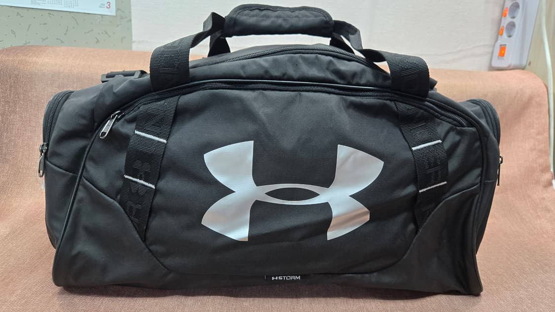 언더아머 미사용  블랙 더플백 상품이미지1