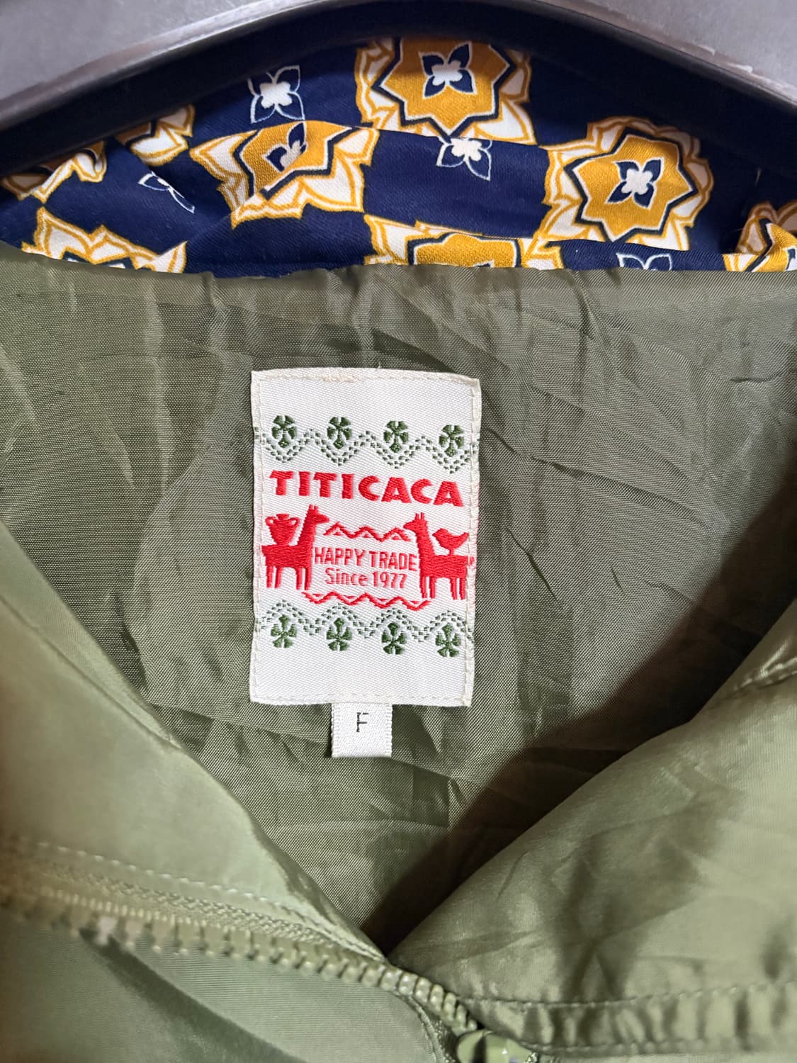 Titicaca kaki windbreaker 상품이미지4