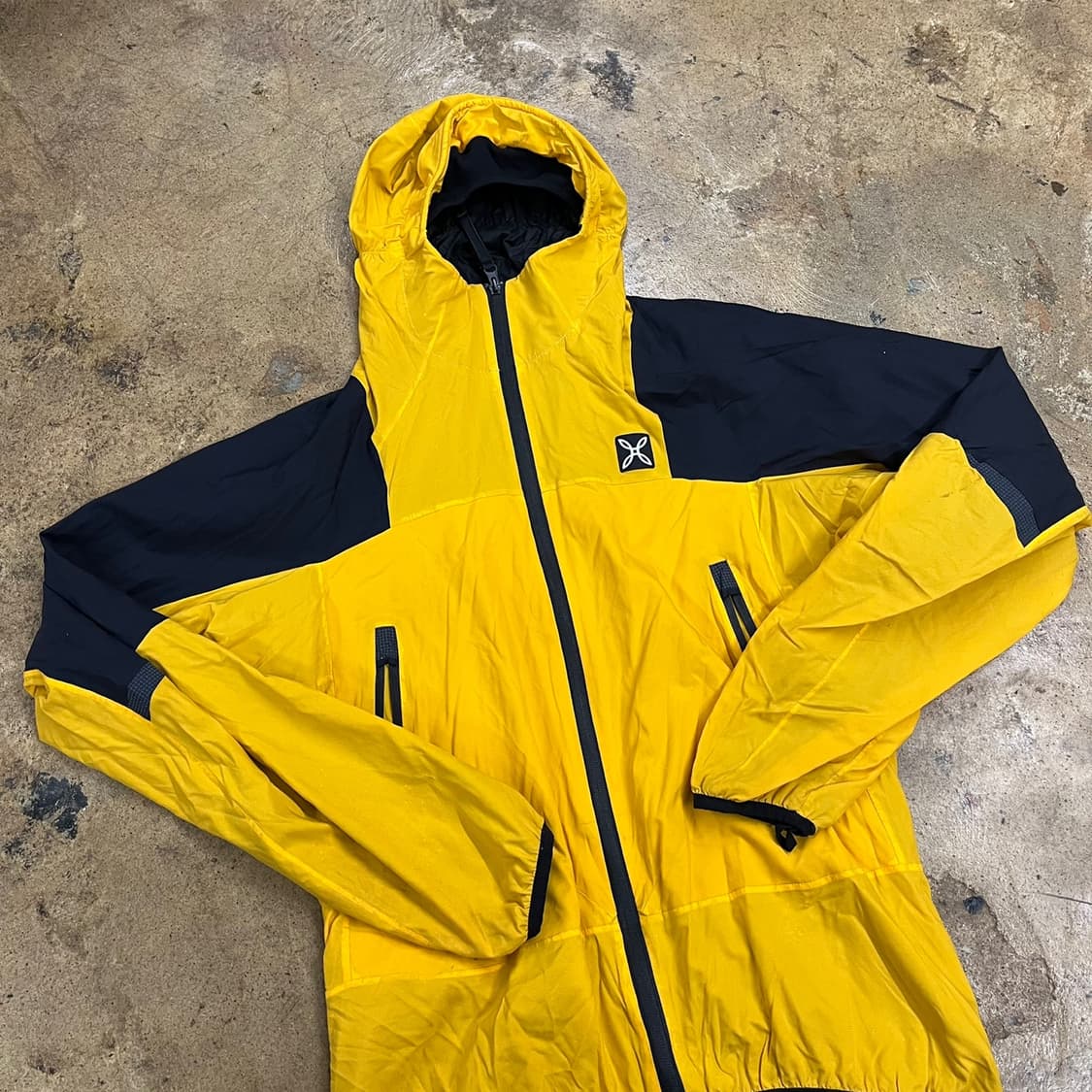 [정품/L] 몬츄라 바람막이 자켓 엘로우 b19 상품이미지1
