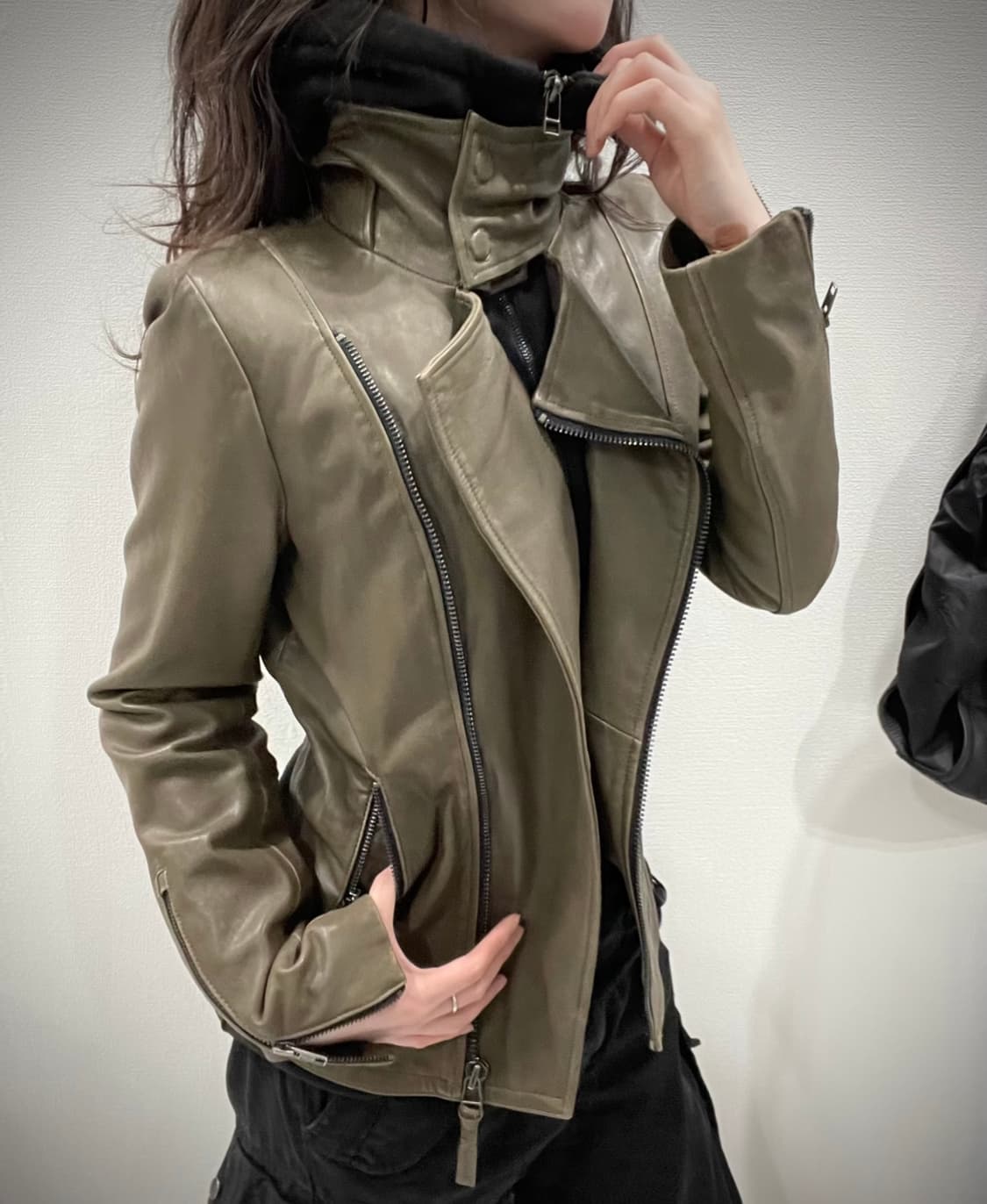 Mackage 맥케이지 램스킨 후디드 사선 라이더 재킷 상품이미지2