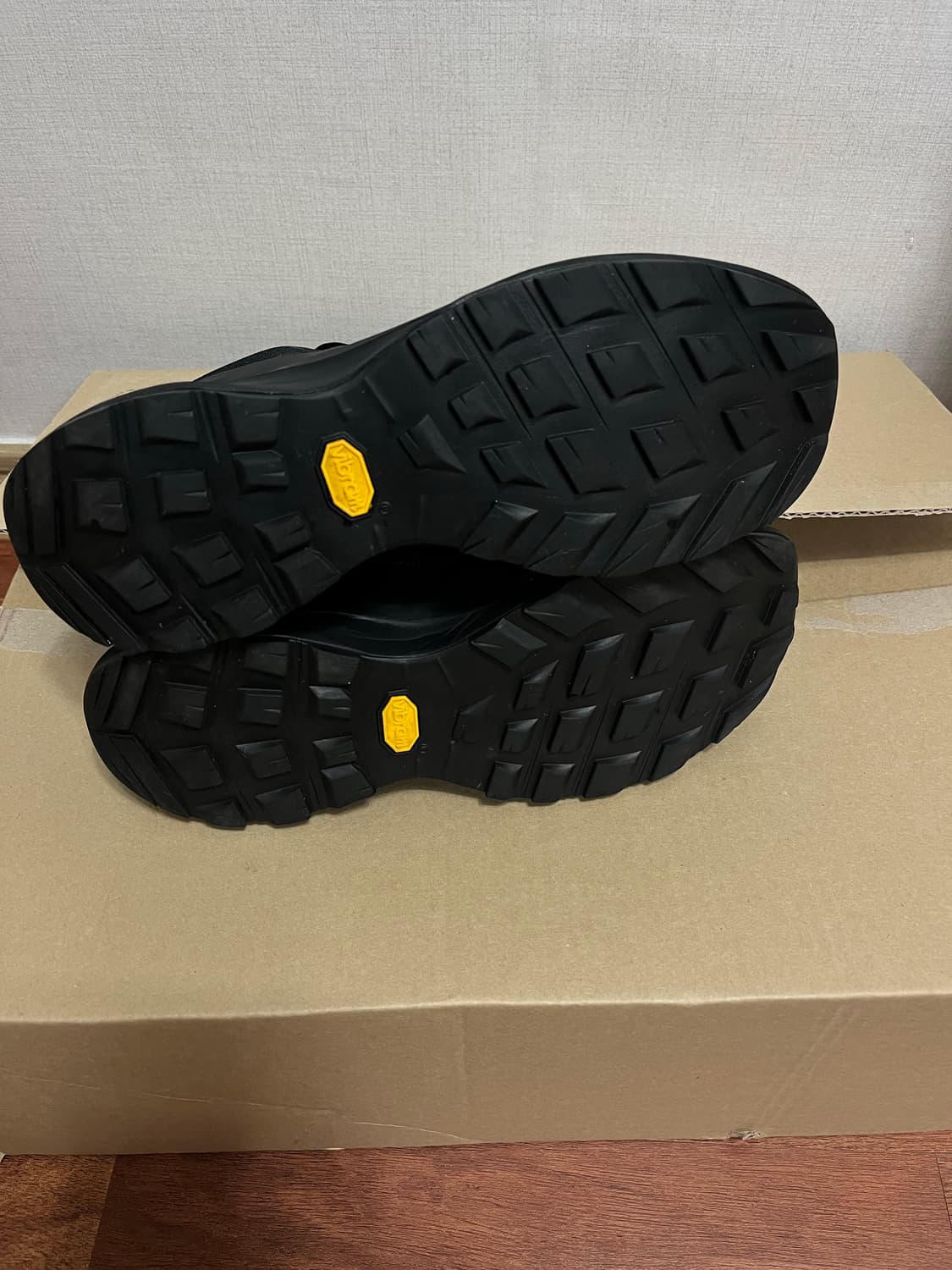 아크테릭스 에어리어스 아우라 상품이미지2