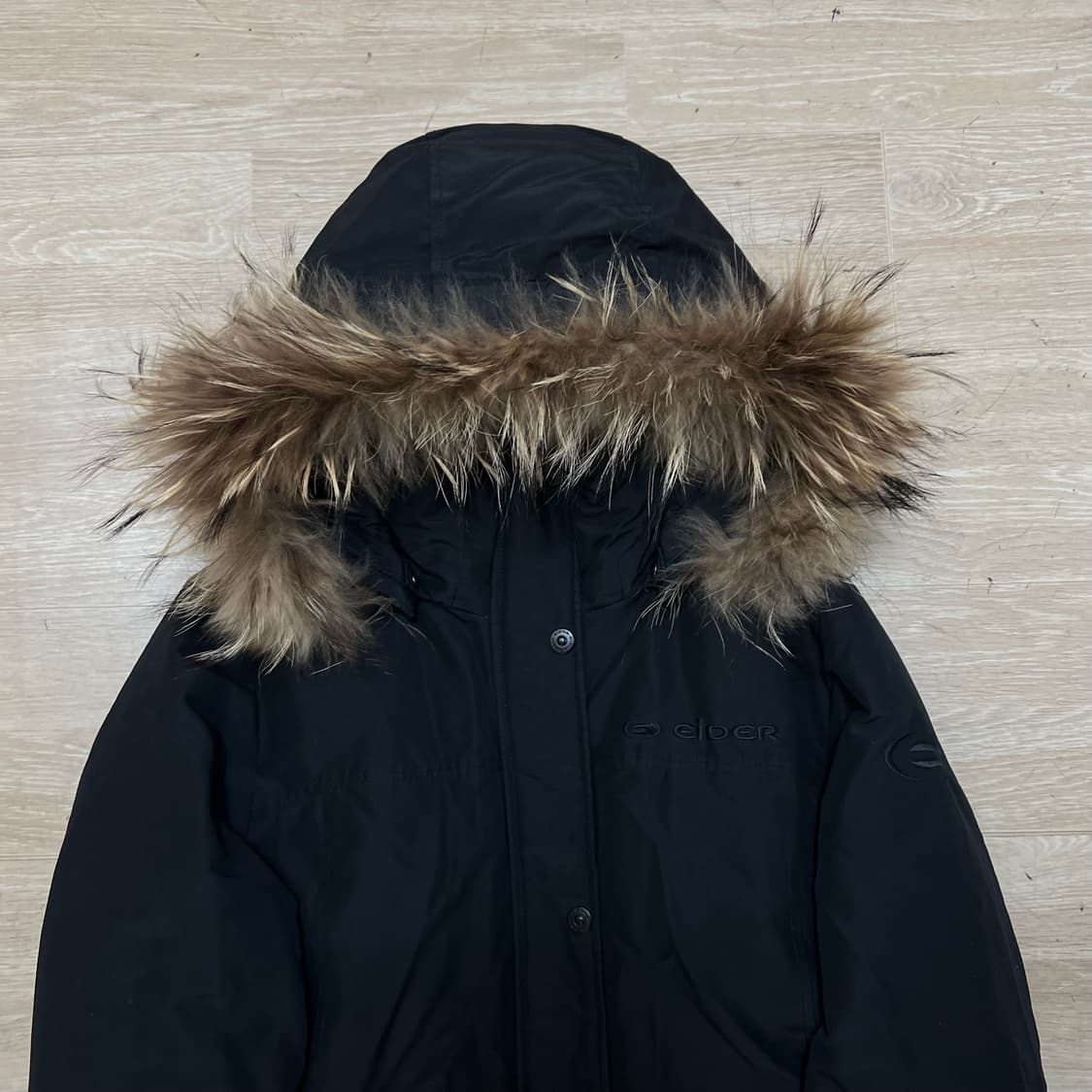 아이더 여성 덕다운 퍼후드 사파리 롱패딩 점퍼 [블랙] L/100 상품이미지2