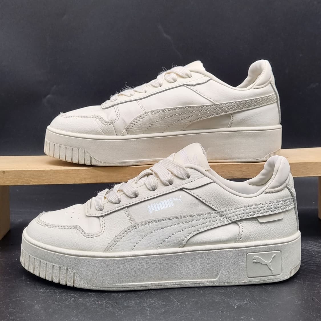 푸마 카리나 스트리트 플랫폼운동화 225. 상품이미지1