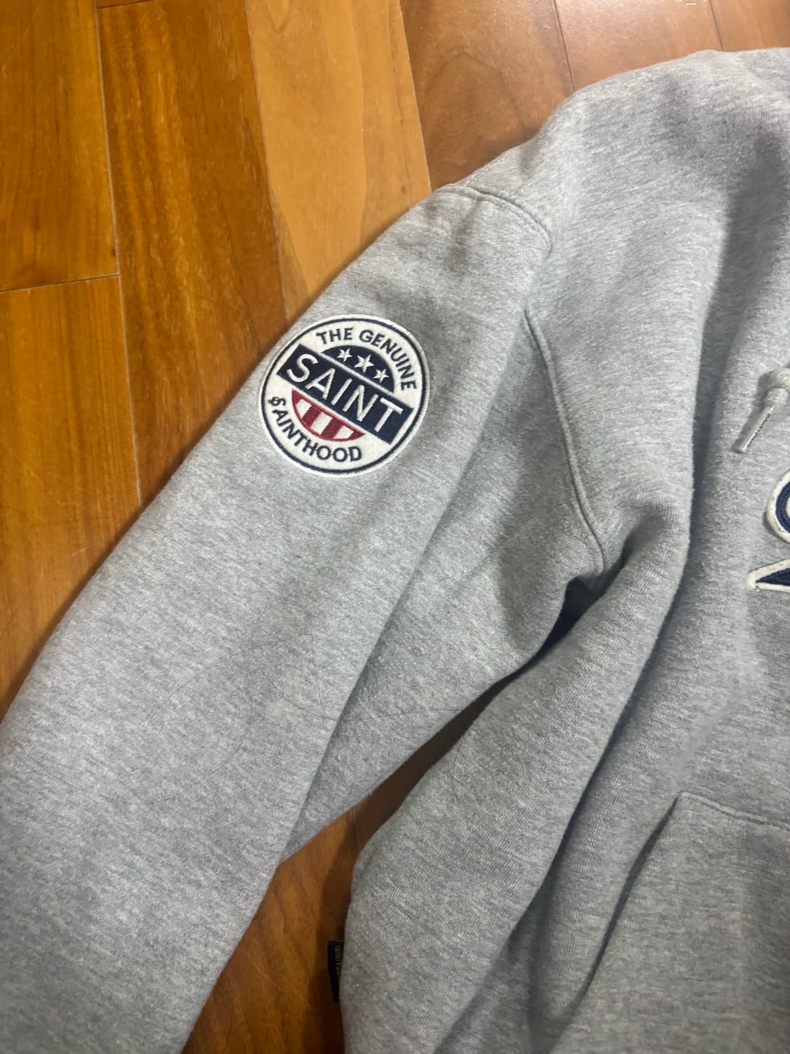 세인트페인 후드티 상품이미지3