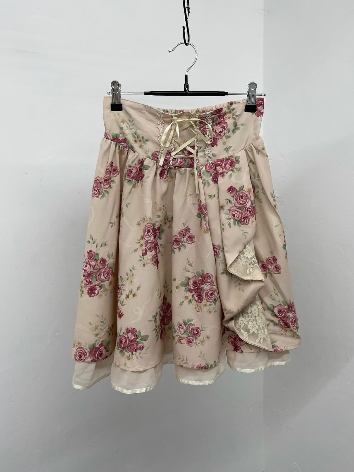 엑시즈팜 로즈 언발 레이스 스커트 상품이미지1