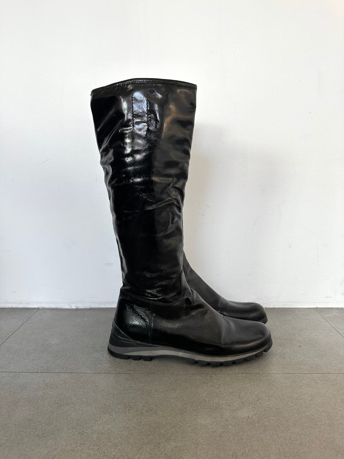 프라다 스포츠 페이던트 레더 니하이 롱부츠 상품이미지1