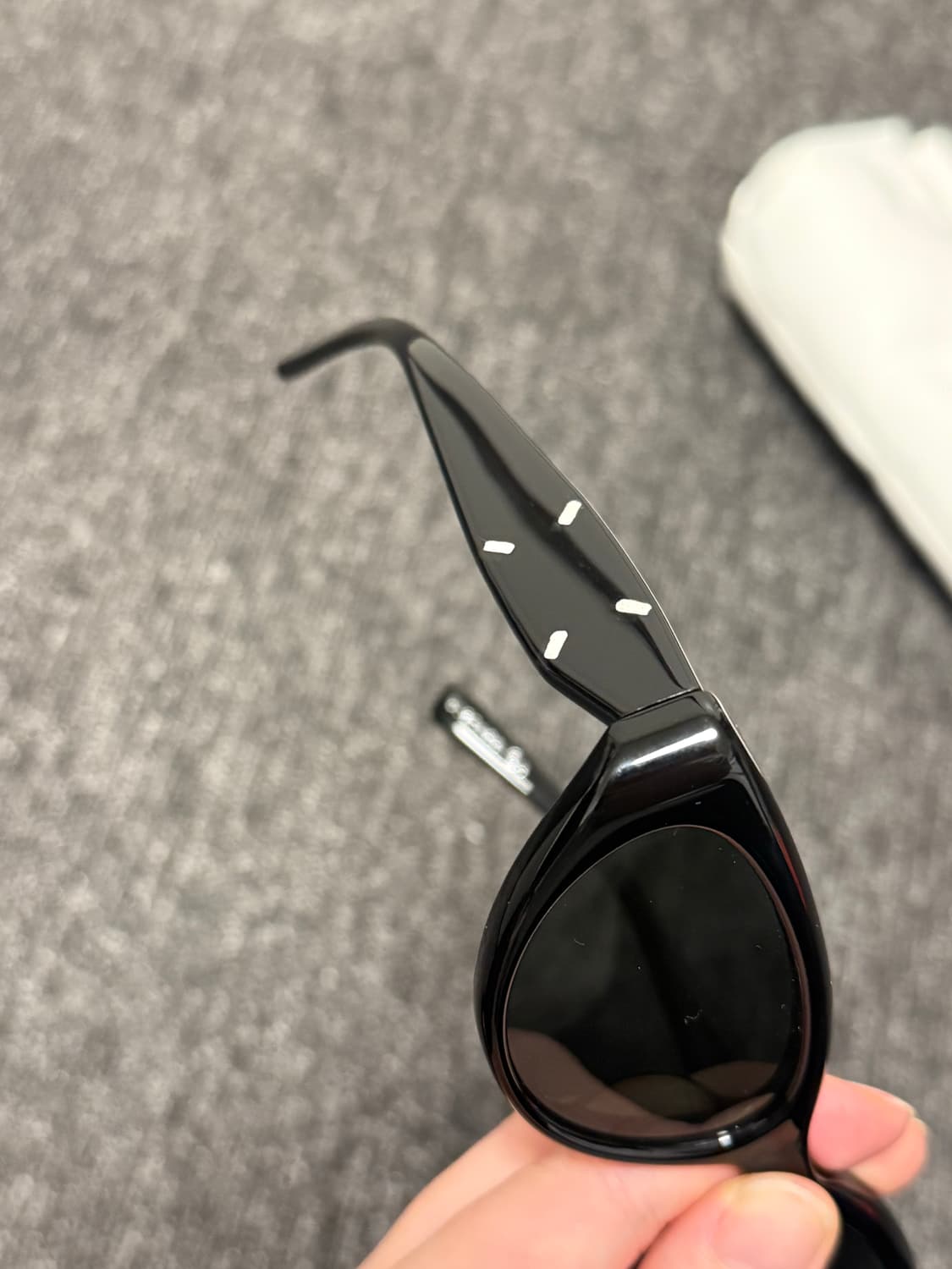 젠틀 몬스터 x 메종 마르지엘라 MM108 블랙 블랙 상품이미지2