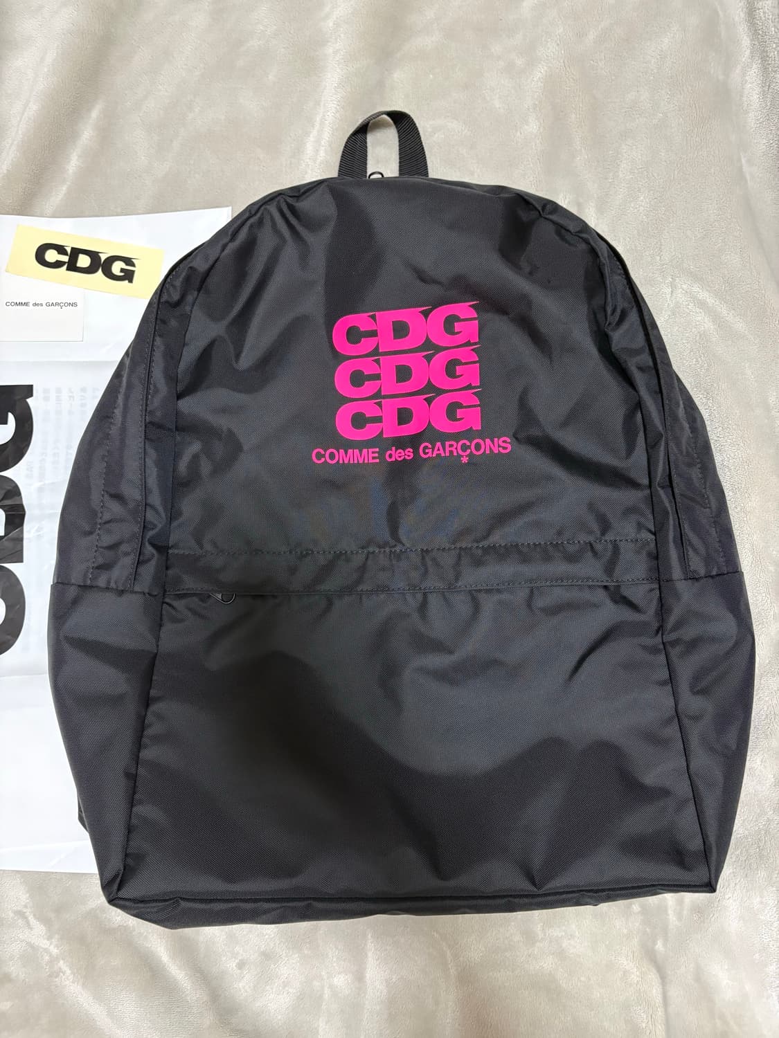 CDG 플로레센트 프린티드 백팩 블랙 핑크 상품이미지2