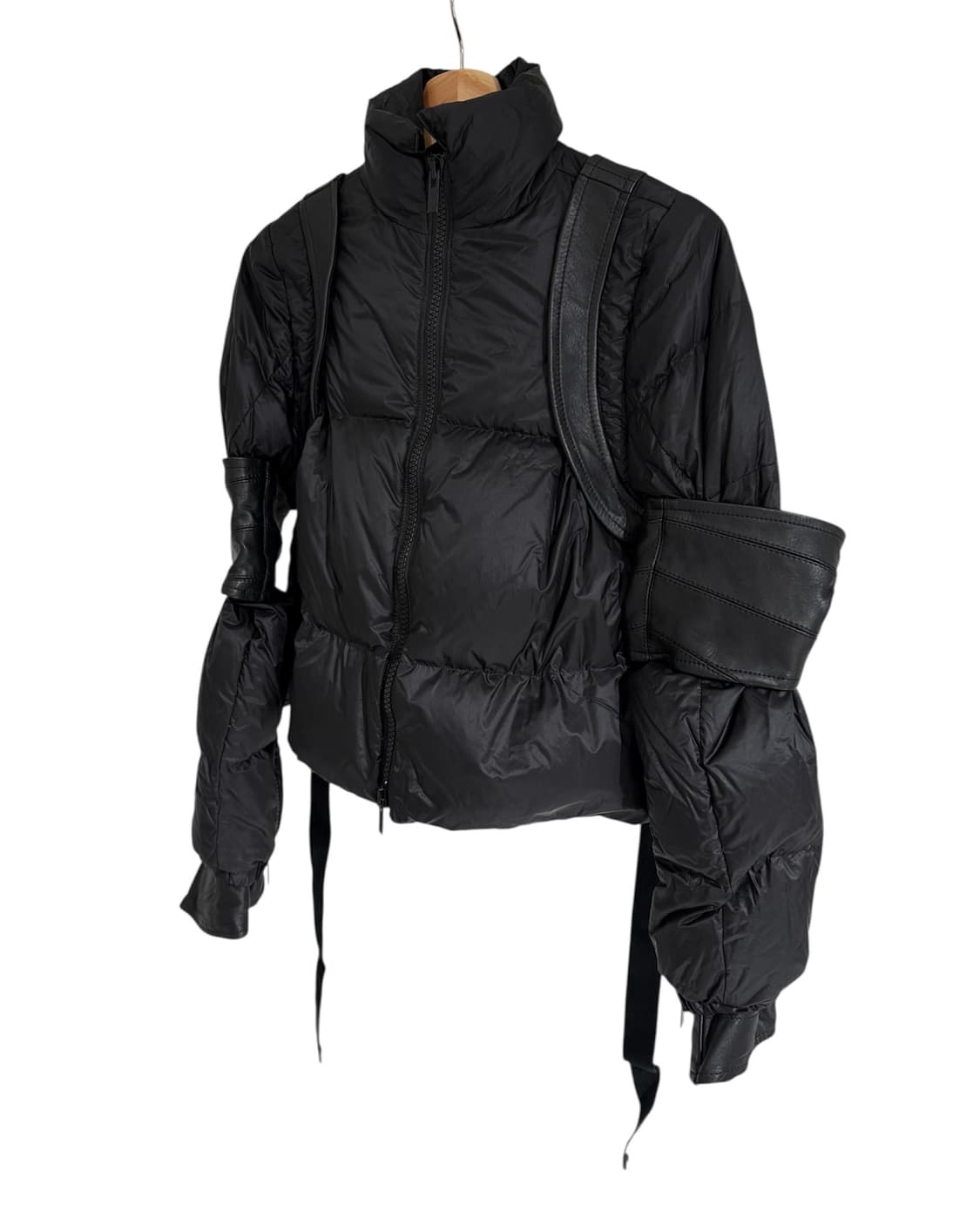 사카이 16FW 런웨이 하이브리드 레더 크롭 푸퍼 상품이미지4