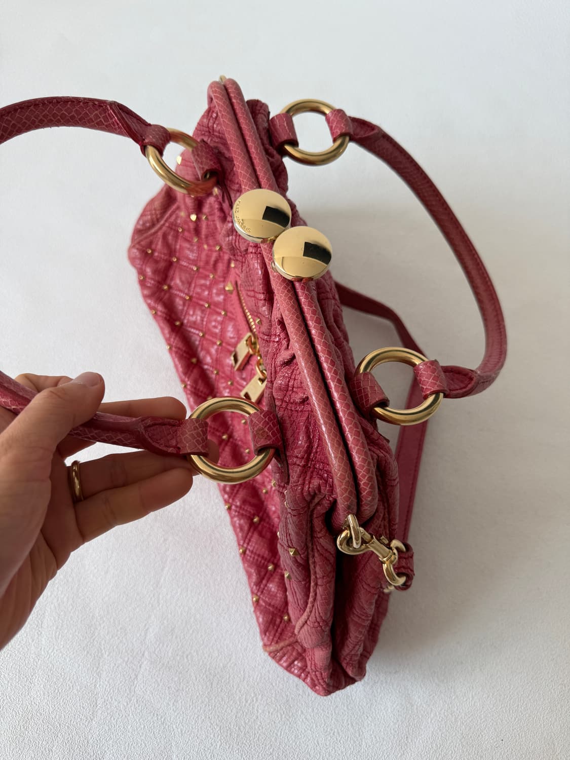 마크 제이콥스(MARC JACOBS) 레더 스터드 프레임백(ITALY) 상품이미지4