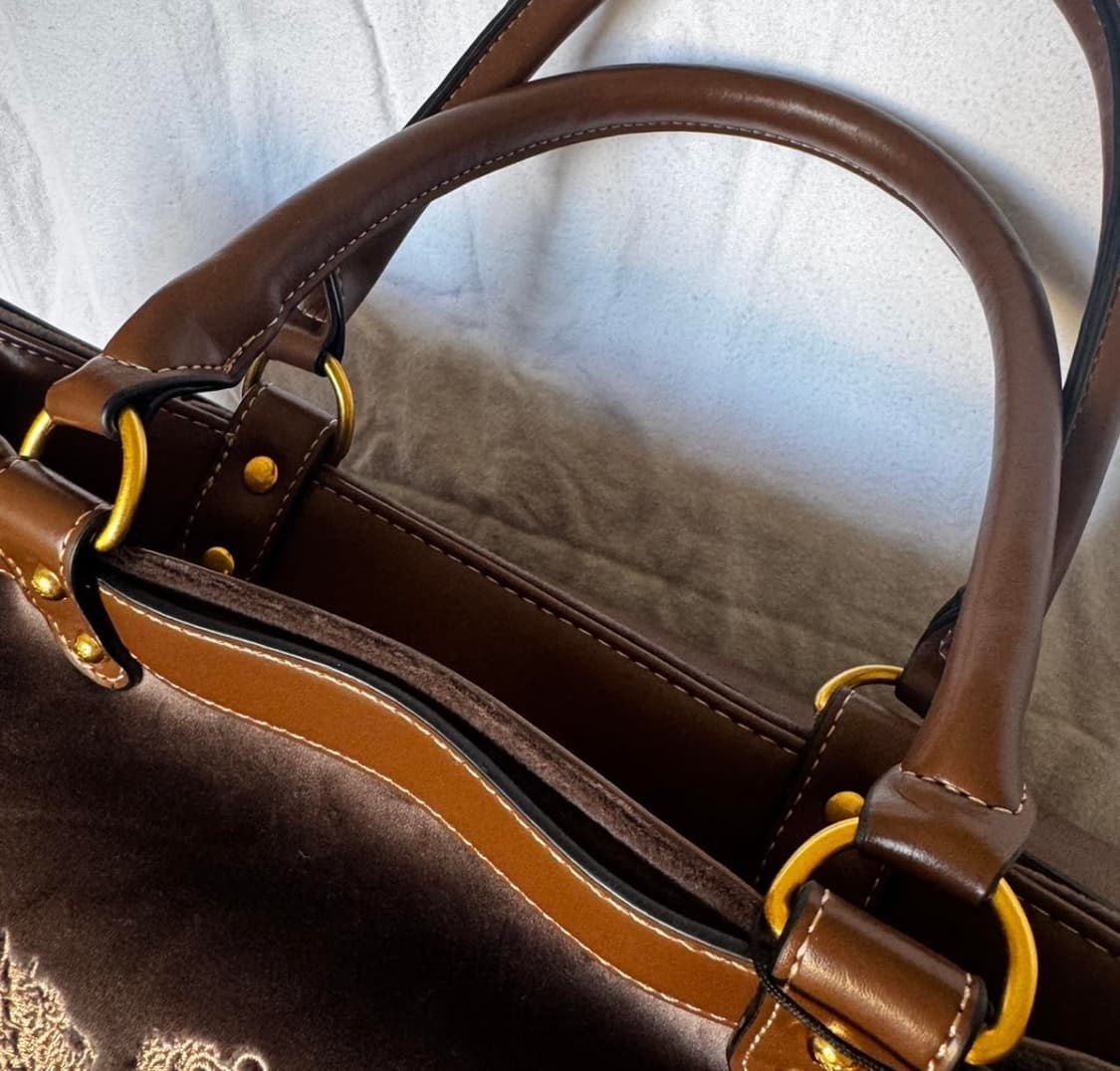 [수능기념할인] 대대장 신상 쥬시꾸뛰르 브라운 벨벳 숄더백 상품이미지3