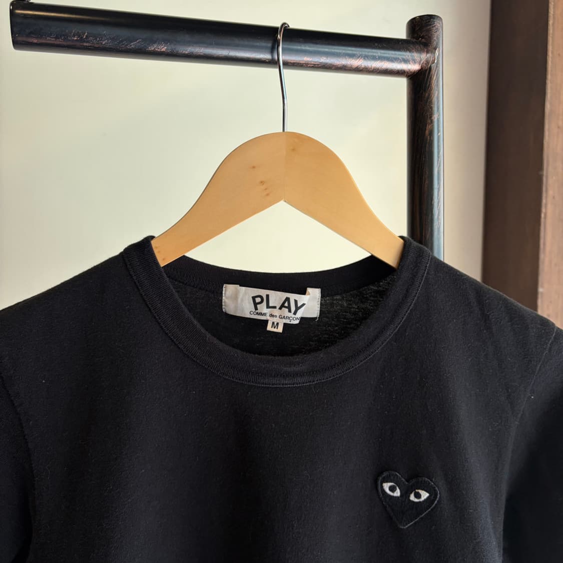 16898 - 꼼데가르송 블랙 와펜 반팔 티셔츠 상품이미지3