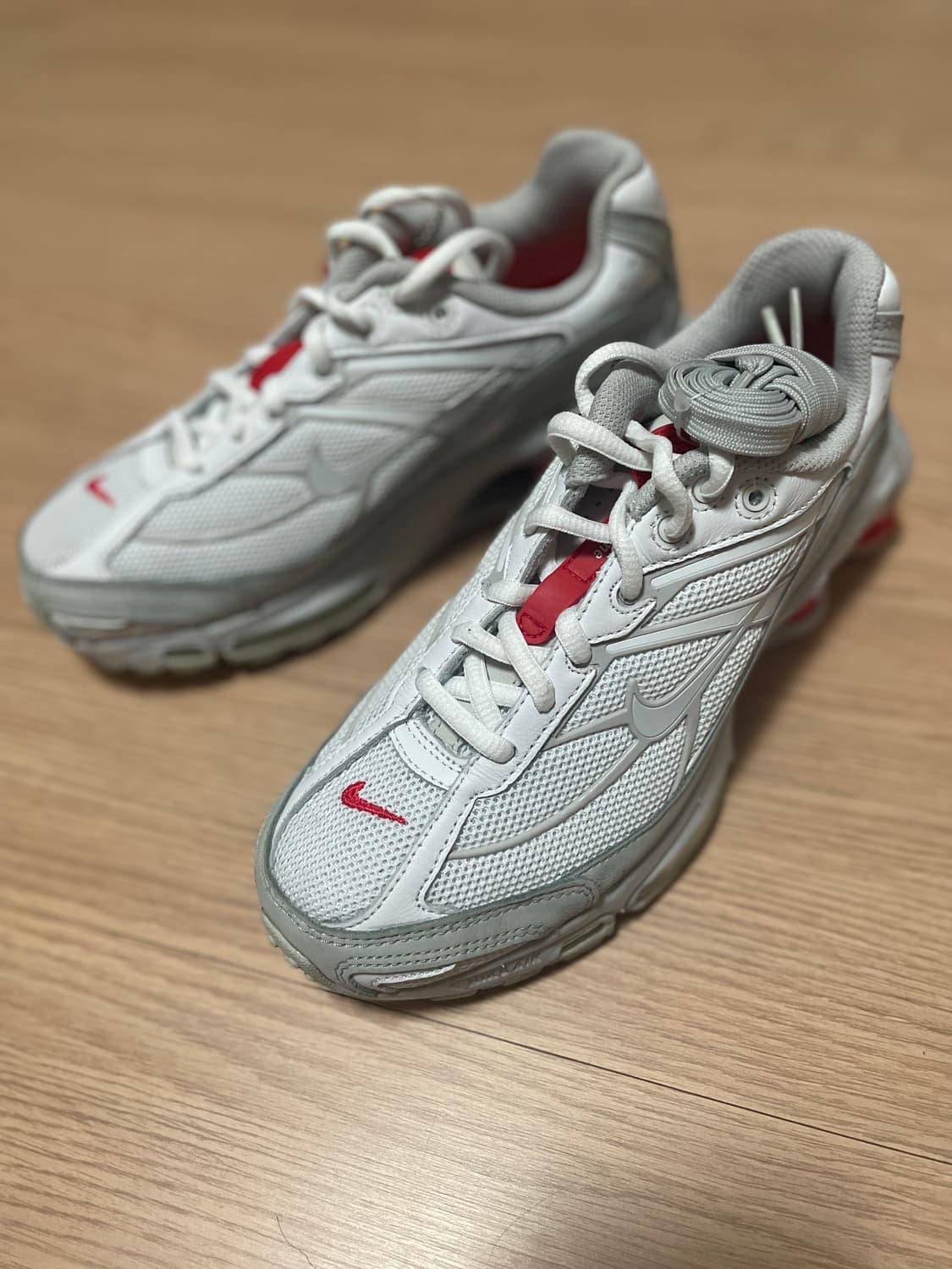 나이키 x 슈프림 샥스 라이드 2 SP 화이트 235(US4.5)새상품 상품이미지1