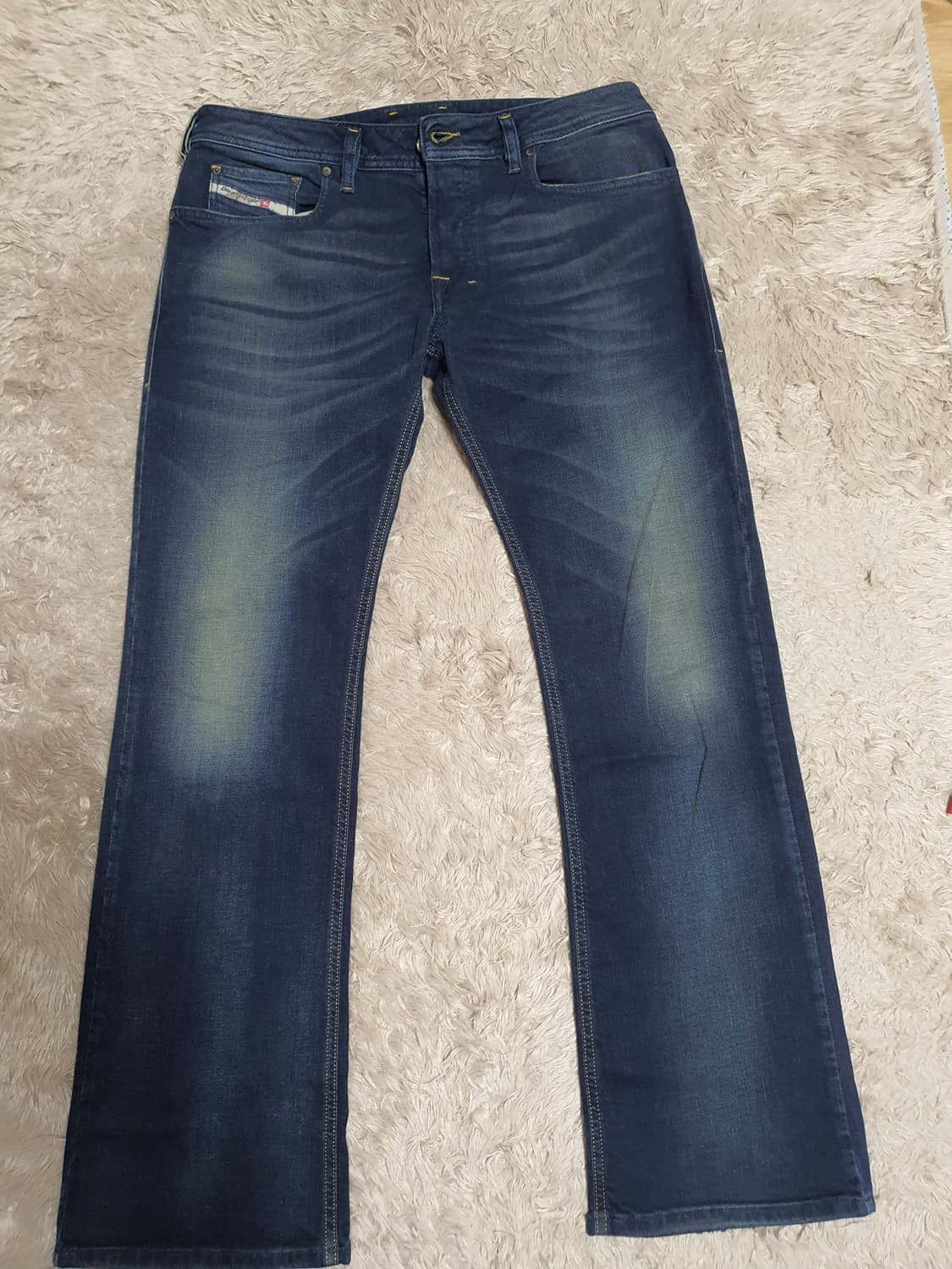 디젤 부츠컷 데님 상태좋고 깨끗 해요.사이즈 여 32 상품이미지1