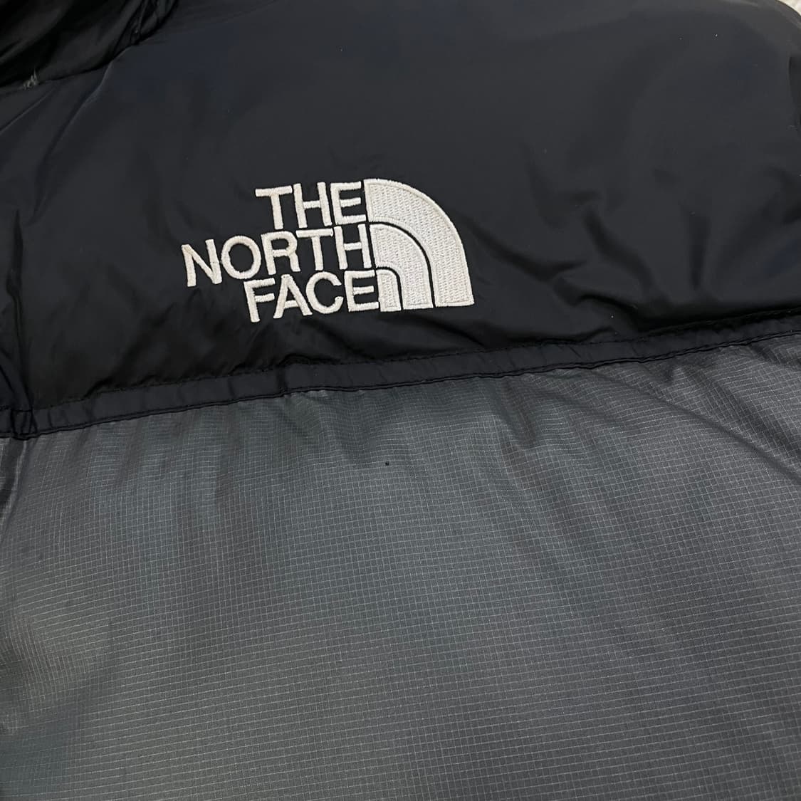 노스페이스 og 700 눕시 패딩 그레이 상품이미지6