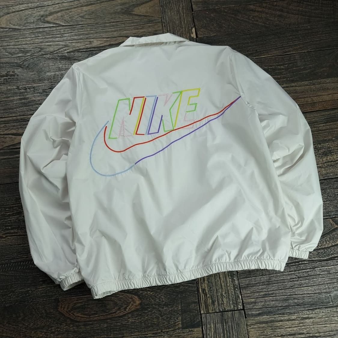[나이키] 뒷판 빅로고 자수 바람막이 자켓 아이보리 M18985 상품이미지1