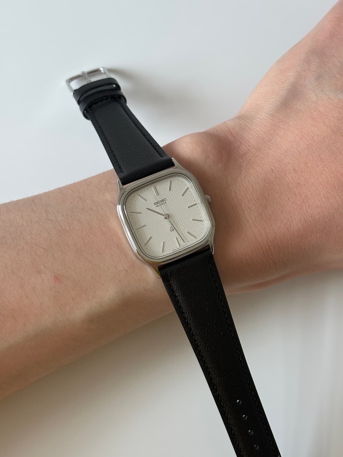 1980년대 Chariot 텍스쳐 다이얼 실버 스퀘어 쿼츠 남성 상품이미지7