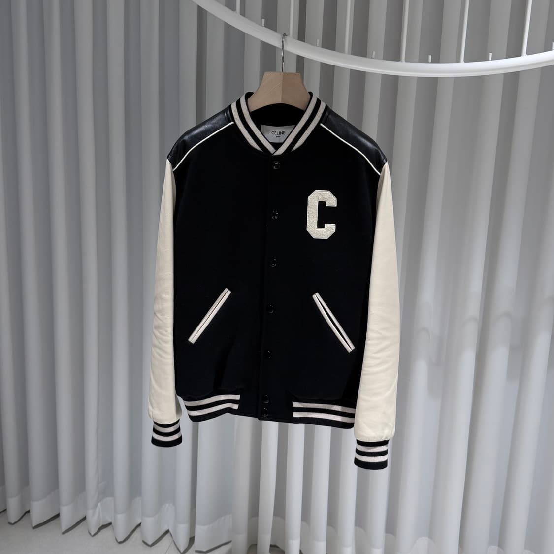 (A/52) / 셀린느 클래식테디 텍스 쳐드 울 블랙 바시티 자켓 상품이미지2