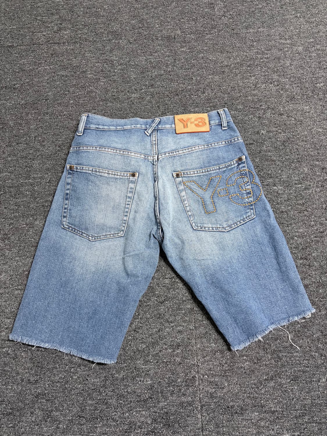 Y-3 요지 야마모토 스티치 로고 데님 하프 팬츠 상품이미지6