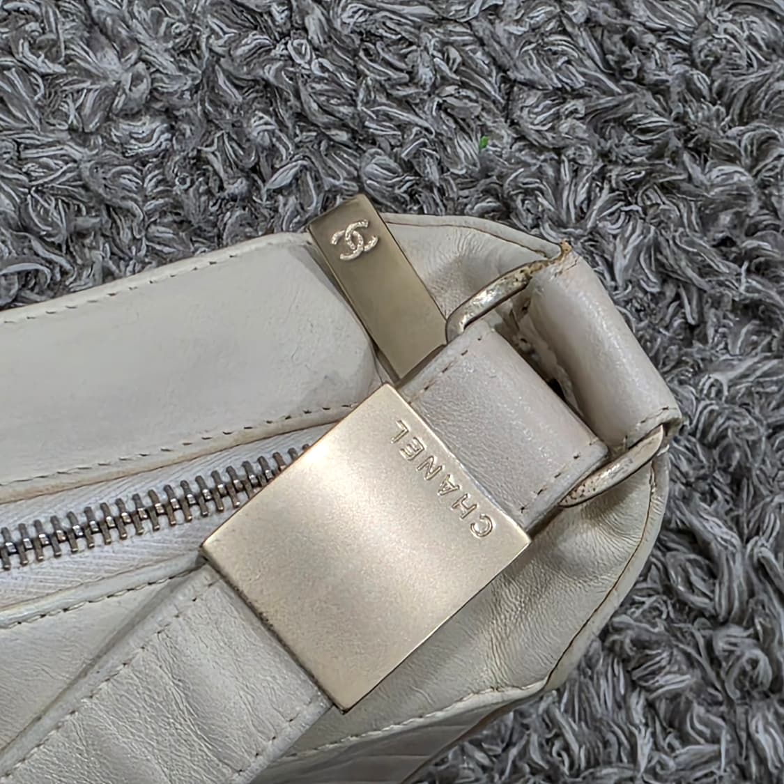 샤넬 초코바 이스트웨스트 숄더백 상품이미지5