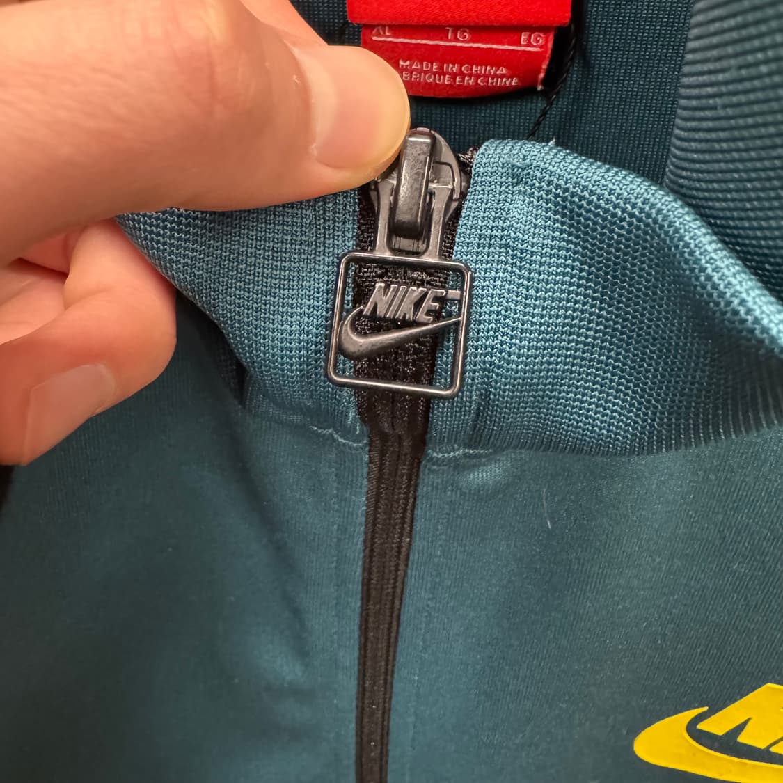 나이키 트리뷰트 트랙자켓 전면 로고 포인트 청록 옐로 상품이미지6