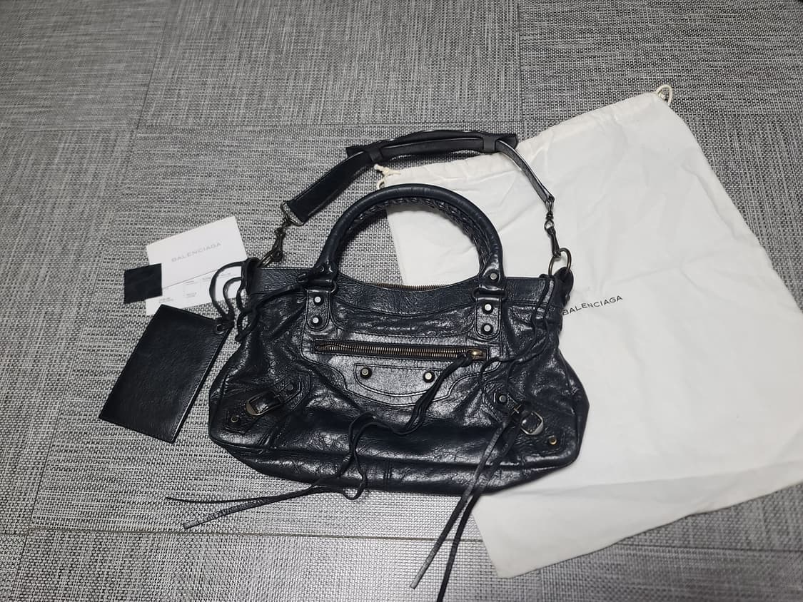 발렌시아가 모터 퍼스트백 숄더백 모터백 상품이미지1