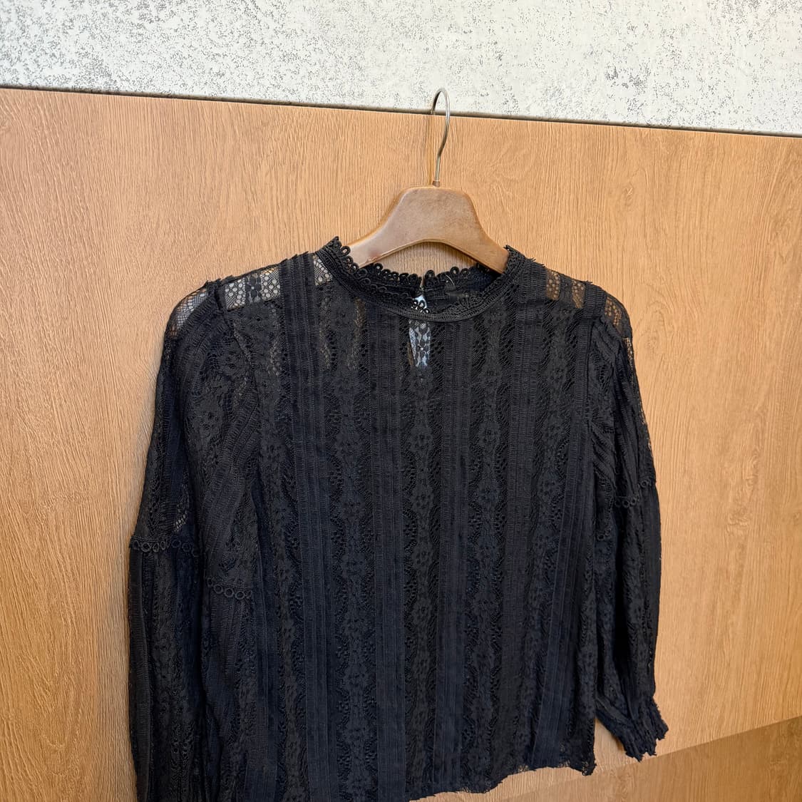 빈티지 하이넥 롱슬리브 블라우스 레이스 시스루 스트라이프 디테일 블랙 상품이미지3