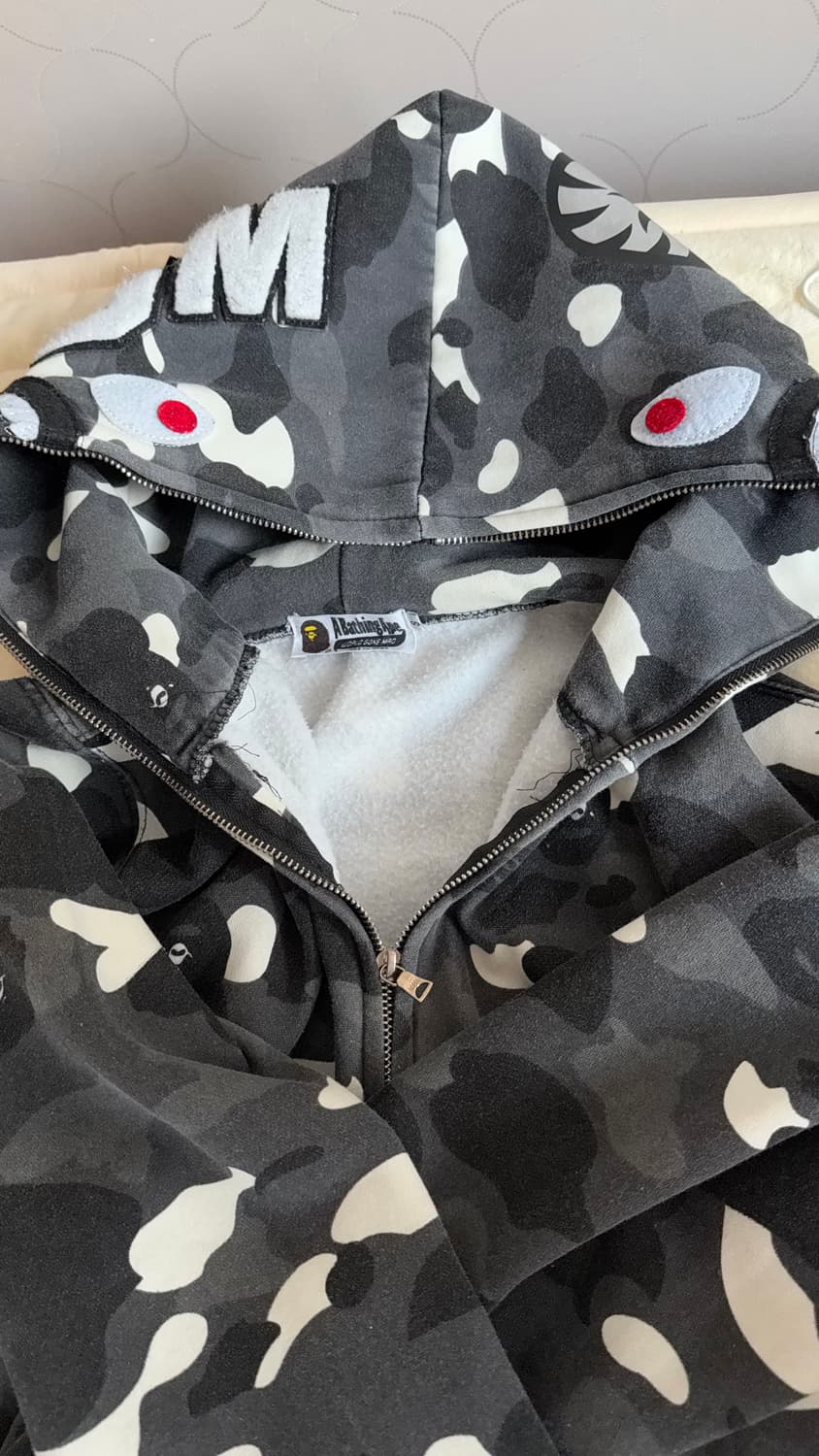 베이프 샤크 후드집업 상품이미지2