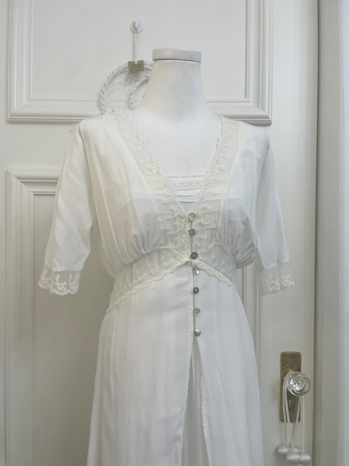 white lace point long robe opc&lace poin 상품이미지5